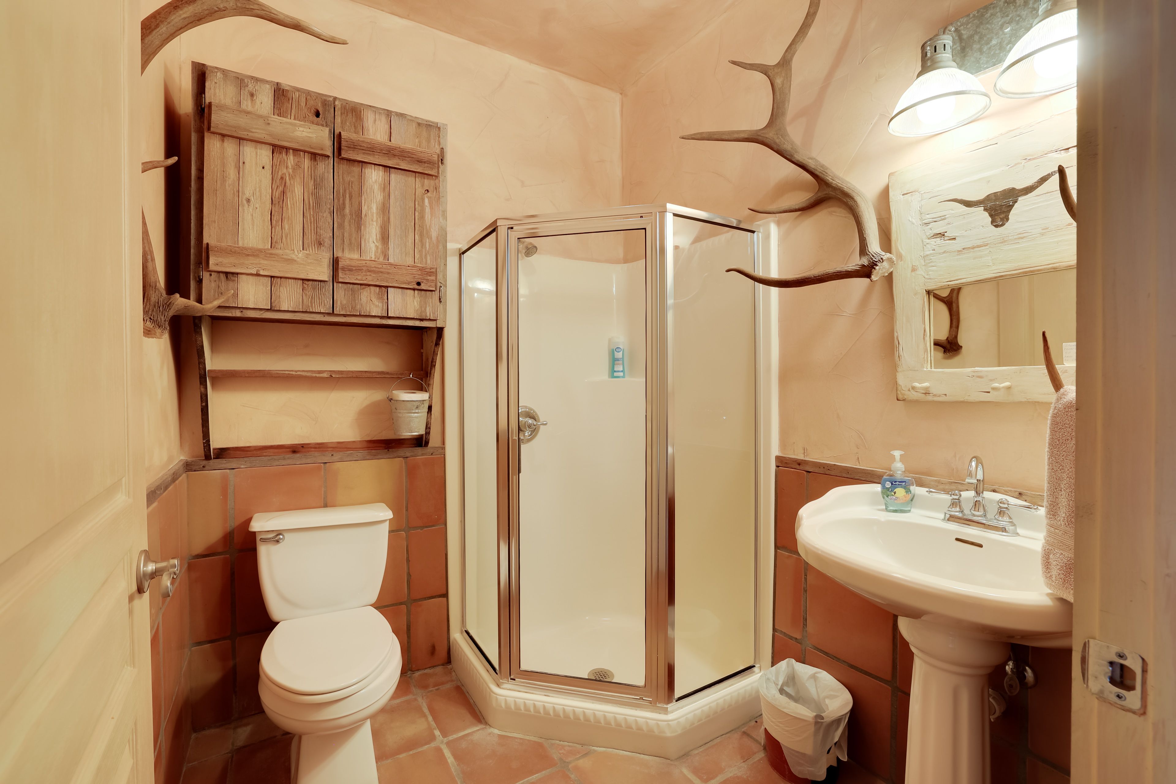 Full Bathroom | 1st Floor