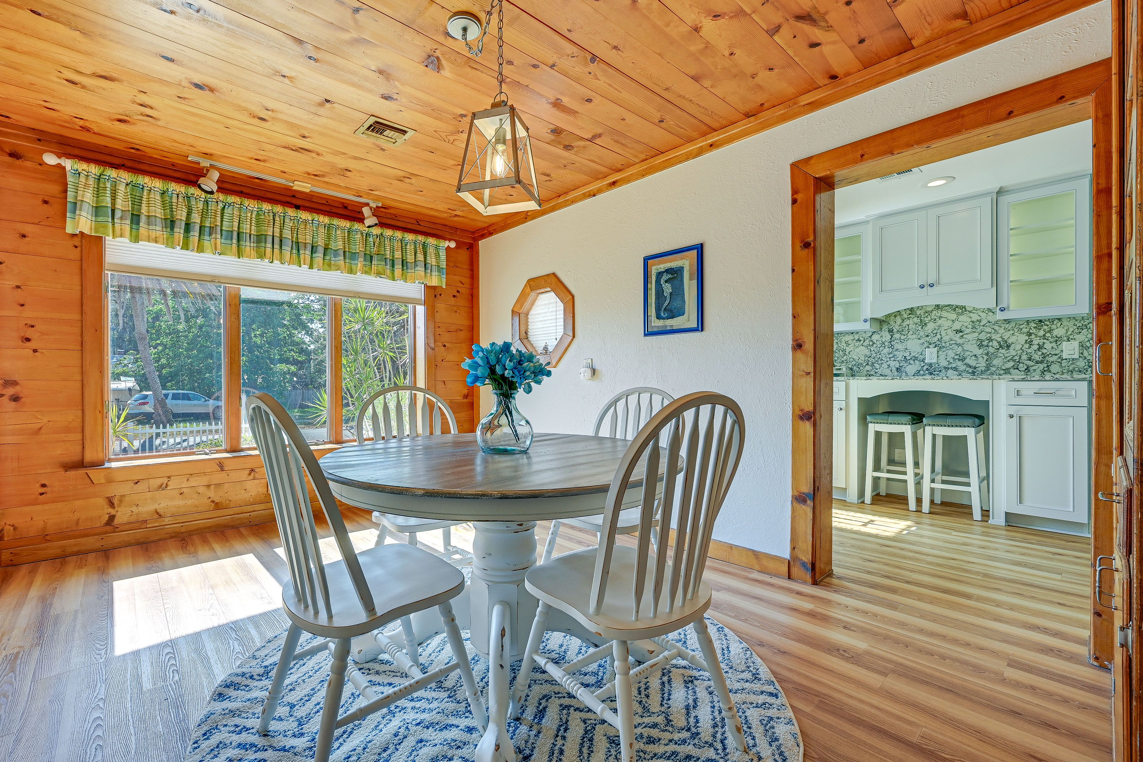 Dining Room | Dishware + Flatware Provided