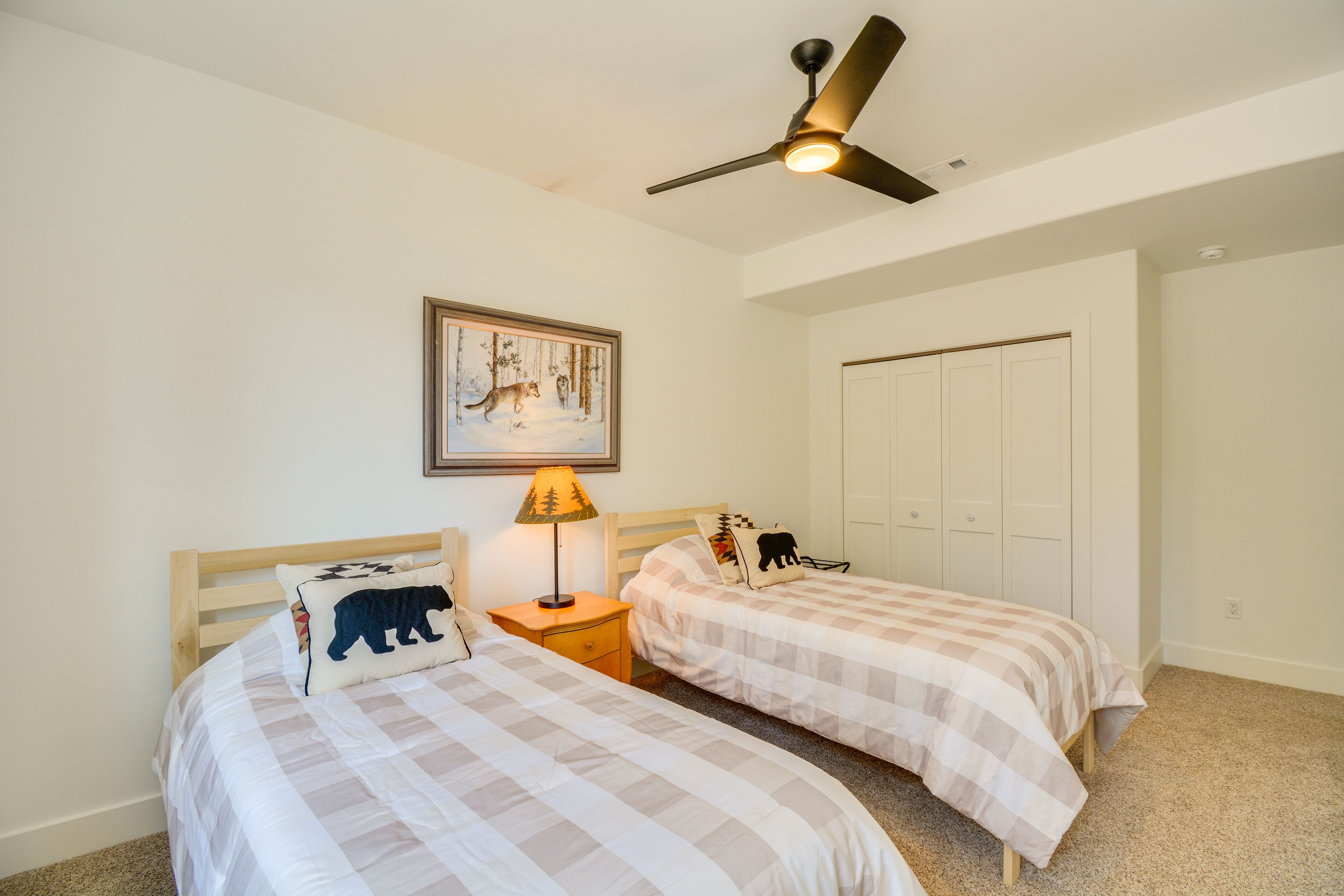 Bedroom 5 | 2 Twin Beds | Ground Floor