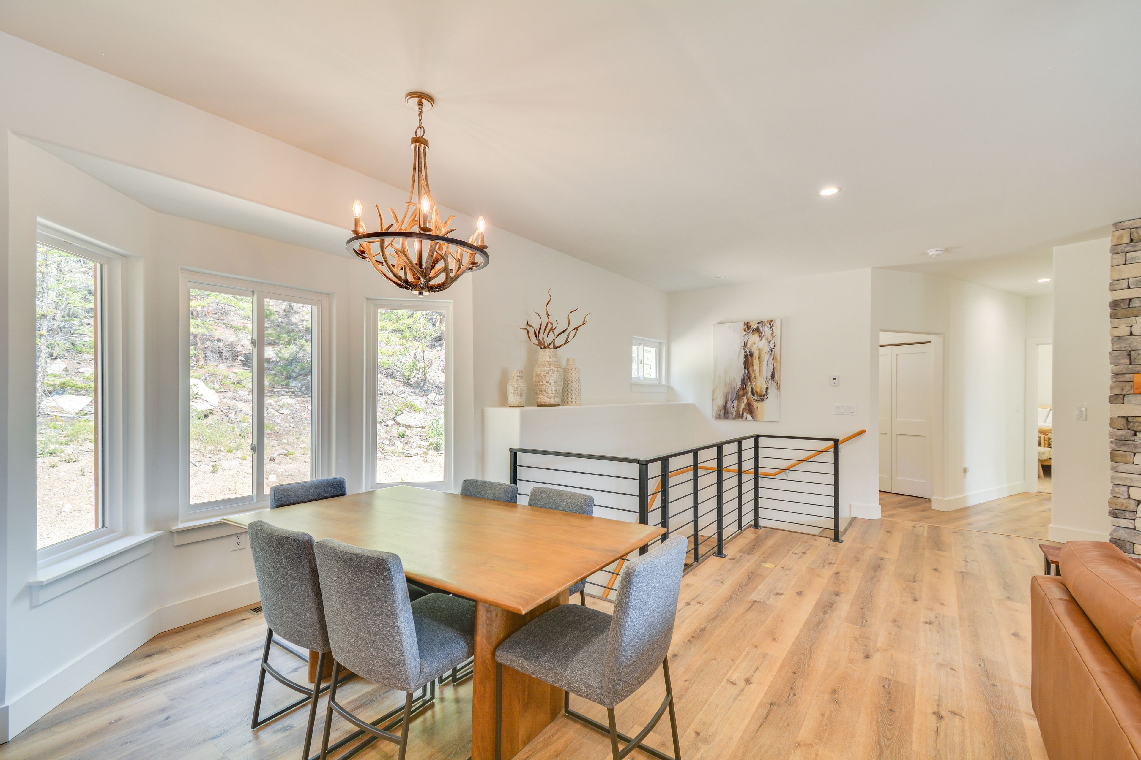 Dining Area | Dishware/Flatware | Upper Floor