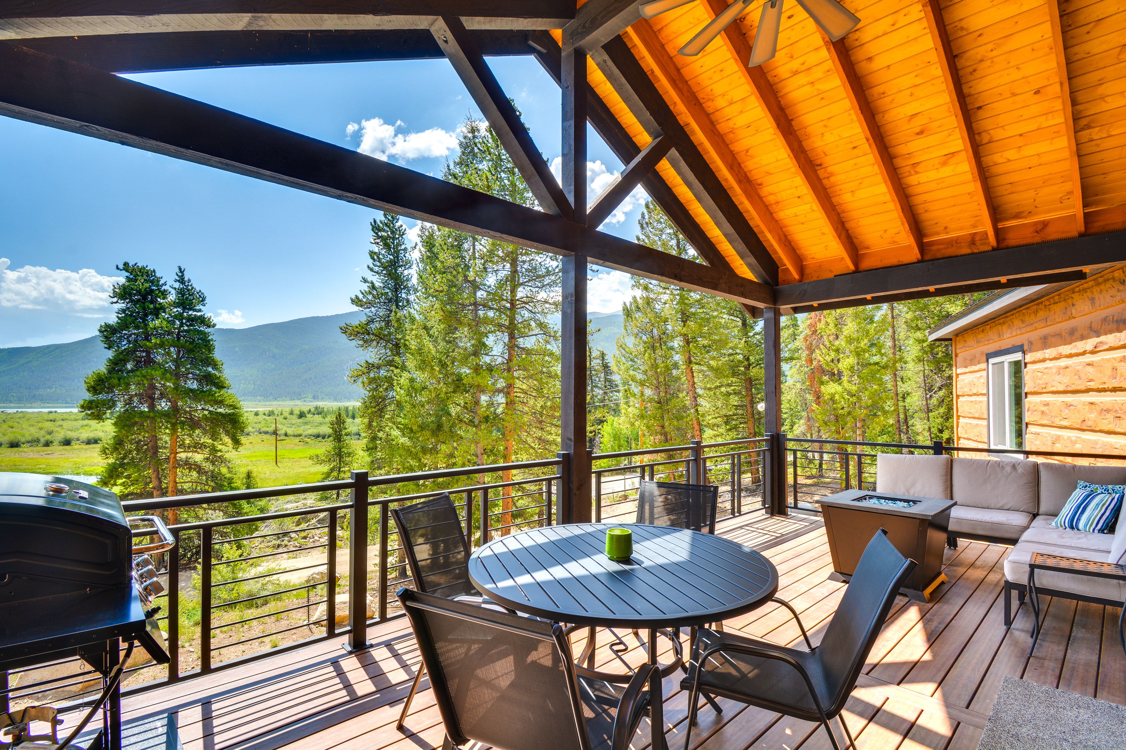 House Exterior | Lake & Mountain Views