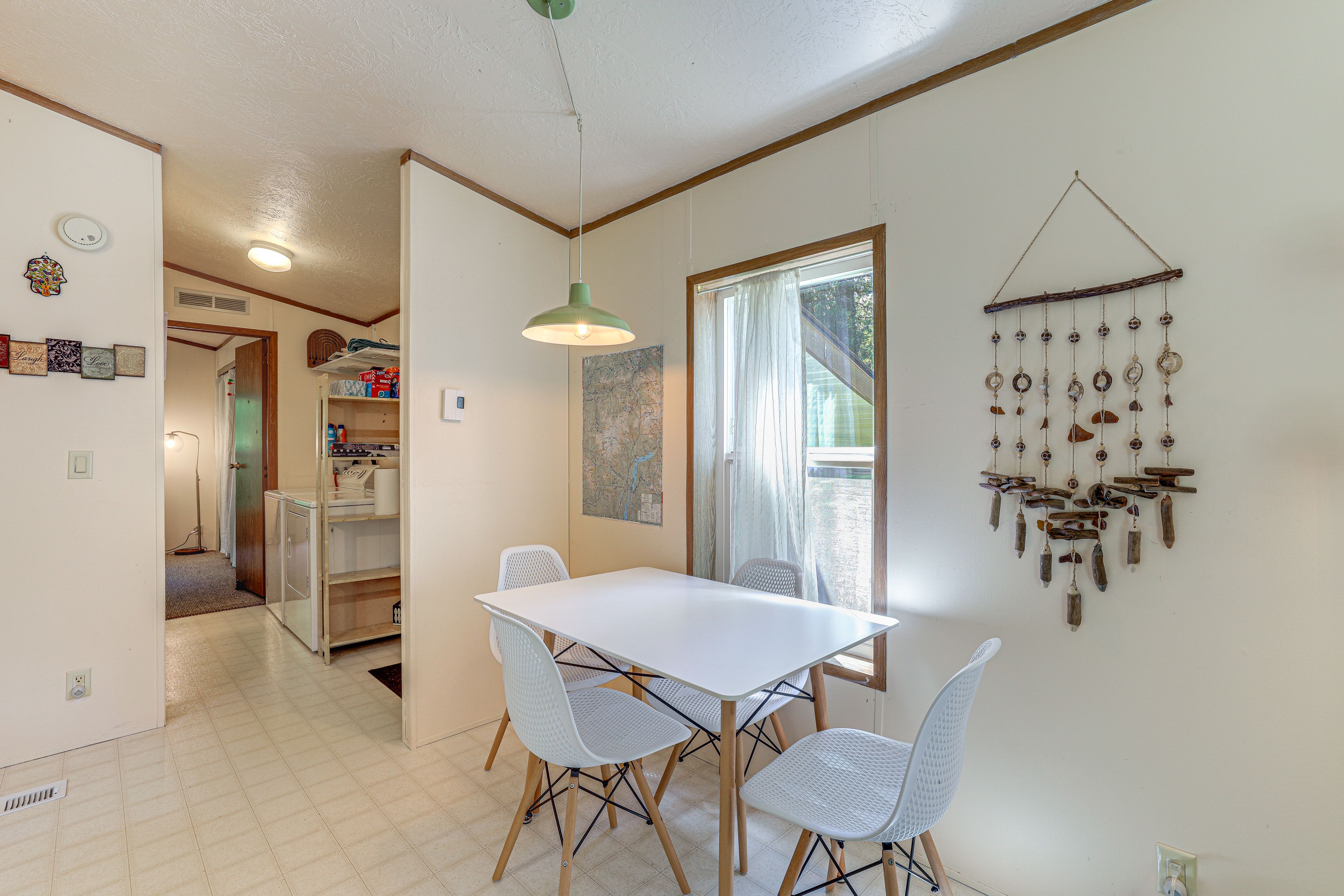 Dining Area | Dishware & Flatware