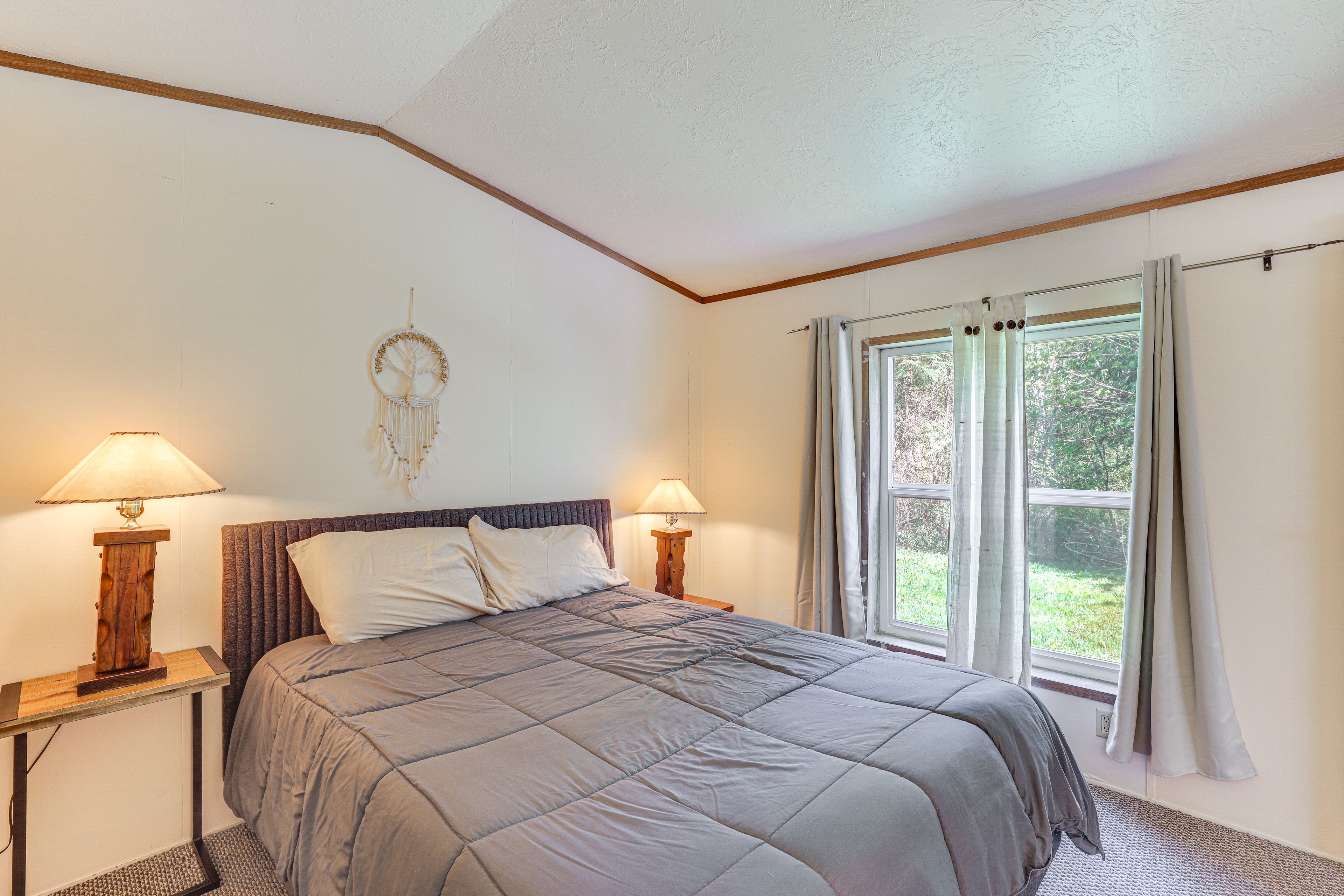 Bedroom 1 | Queen Bed | Linens Provided