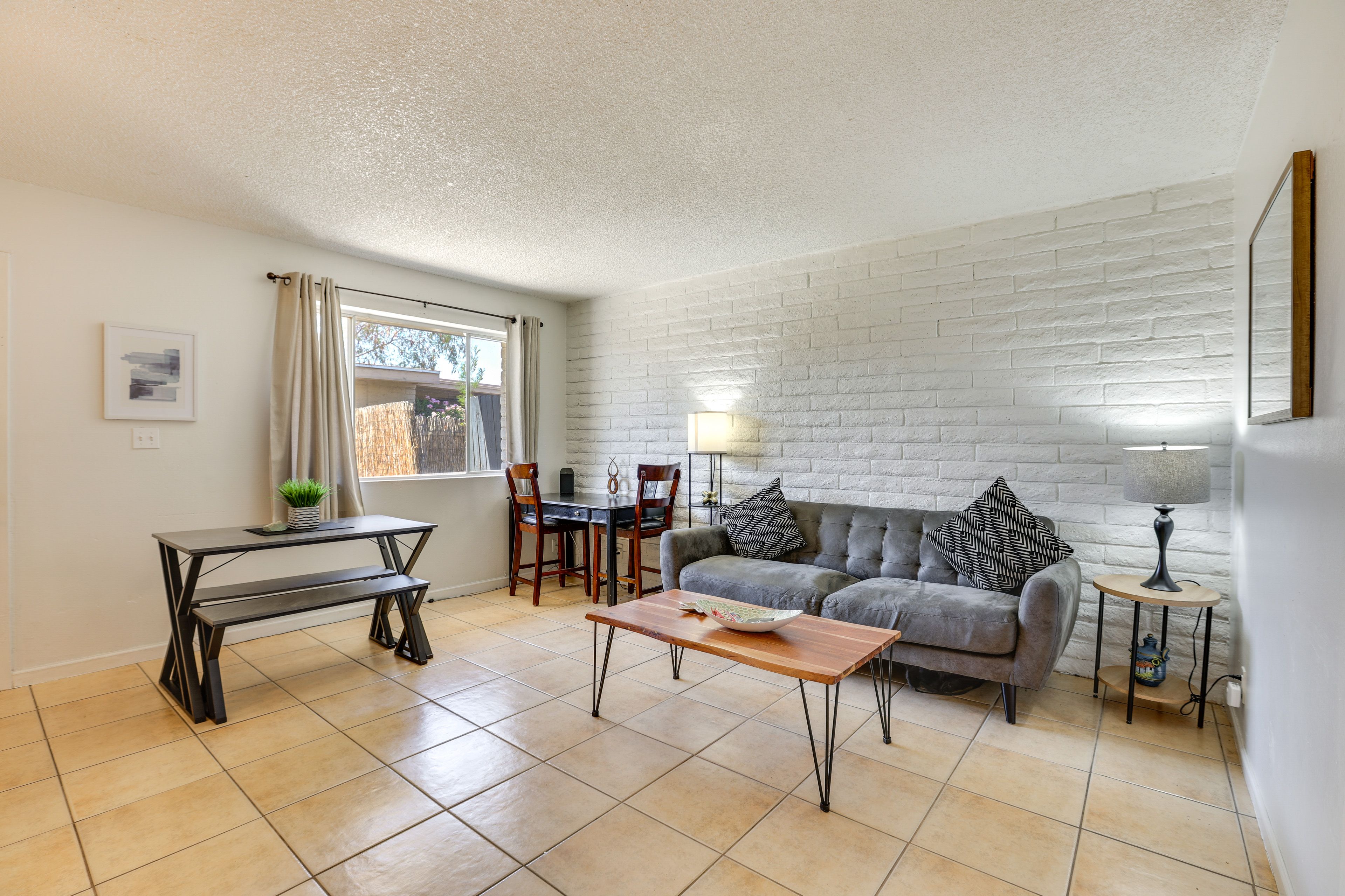 Glendale Vacation Rental | 2BR | 1BA | 800 Sq Ft | 1 Step to Enter