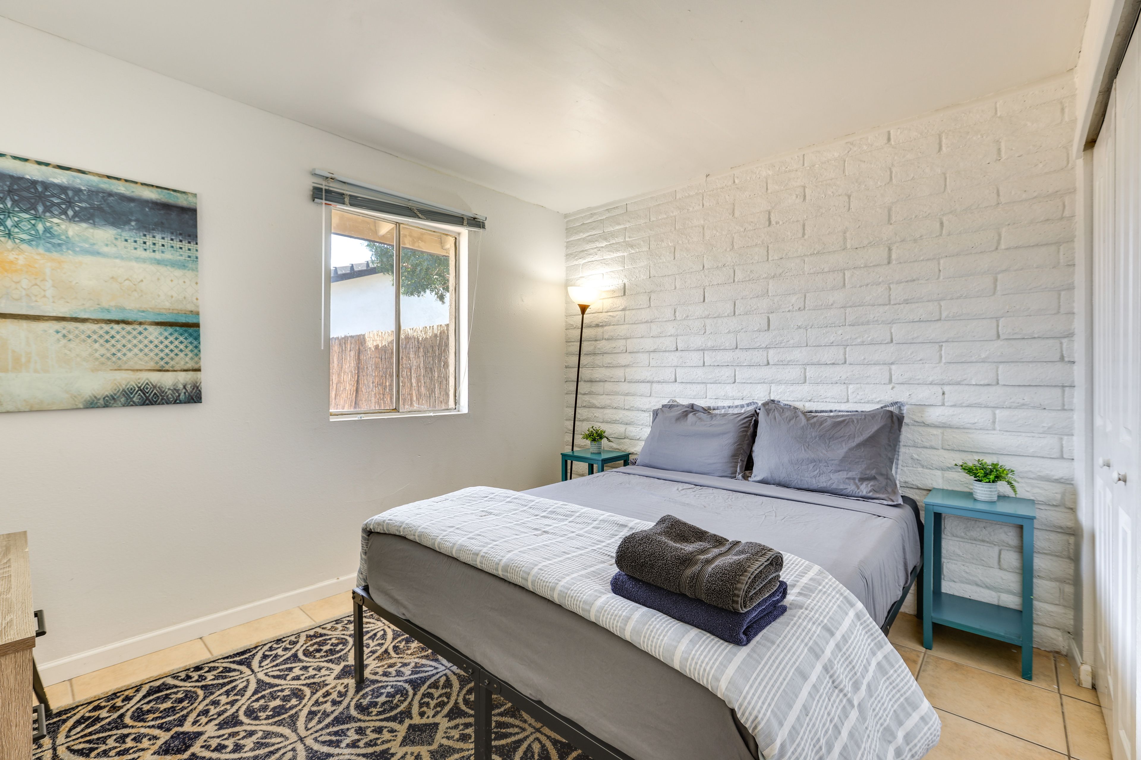 Bedroom 2 | Queen Bed