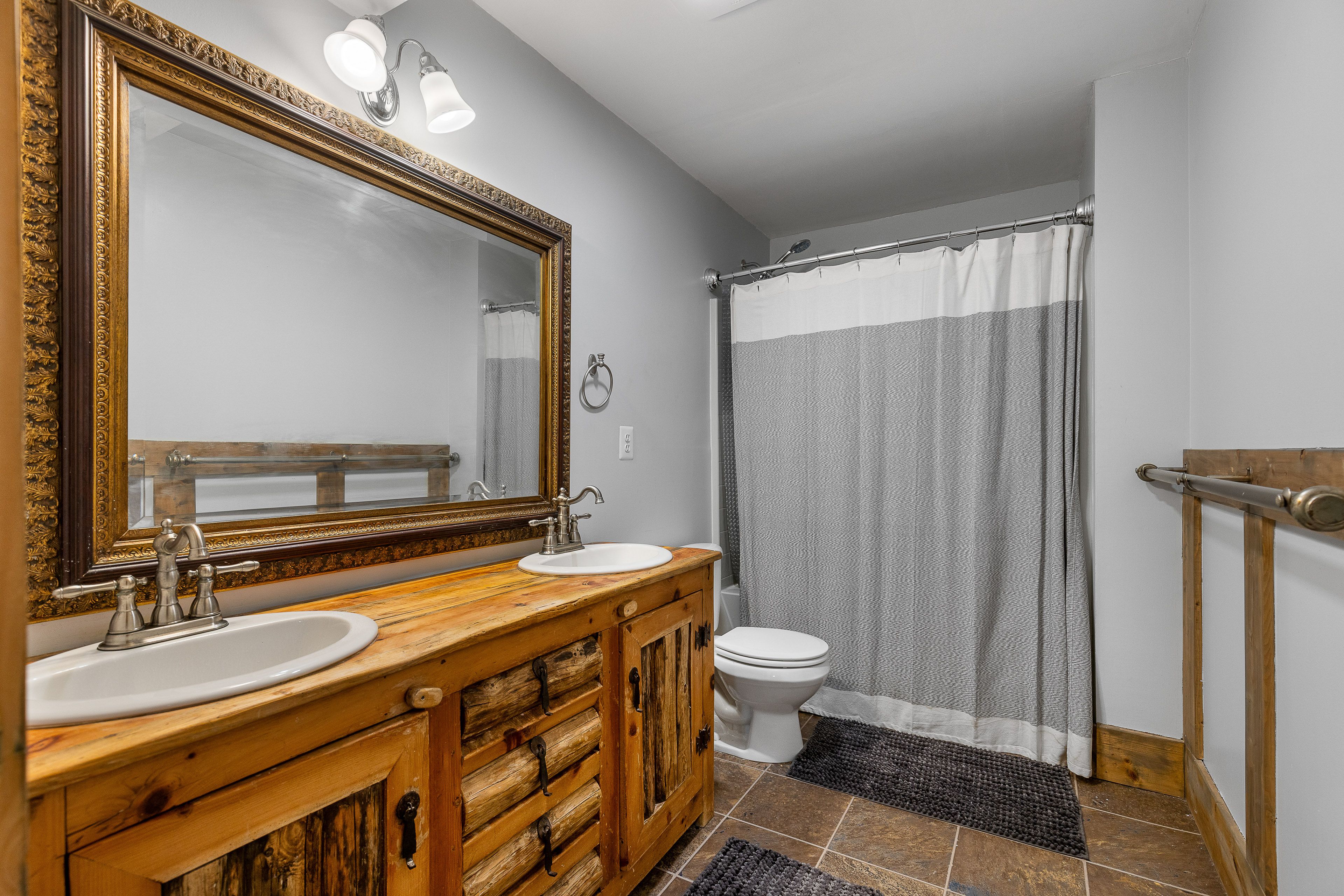 Full Bathroom | 1st Floor