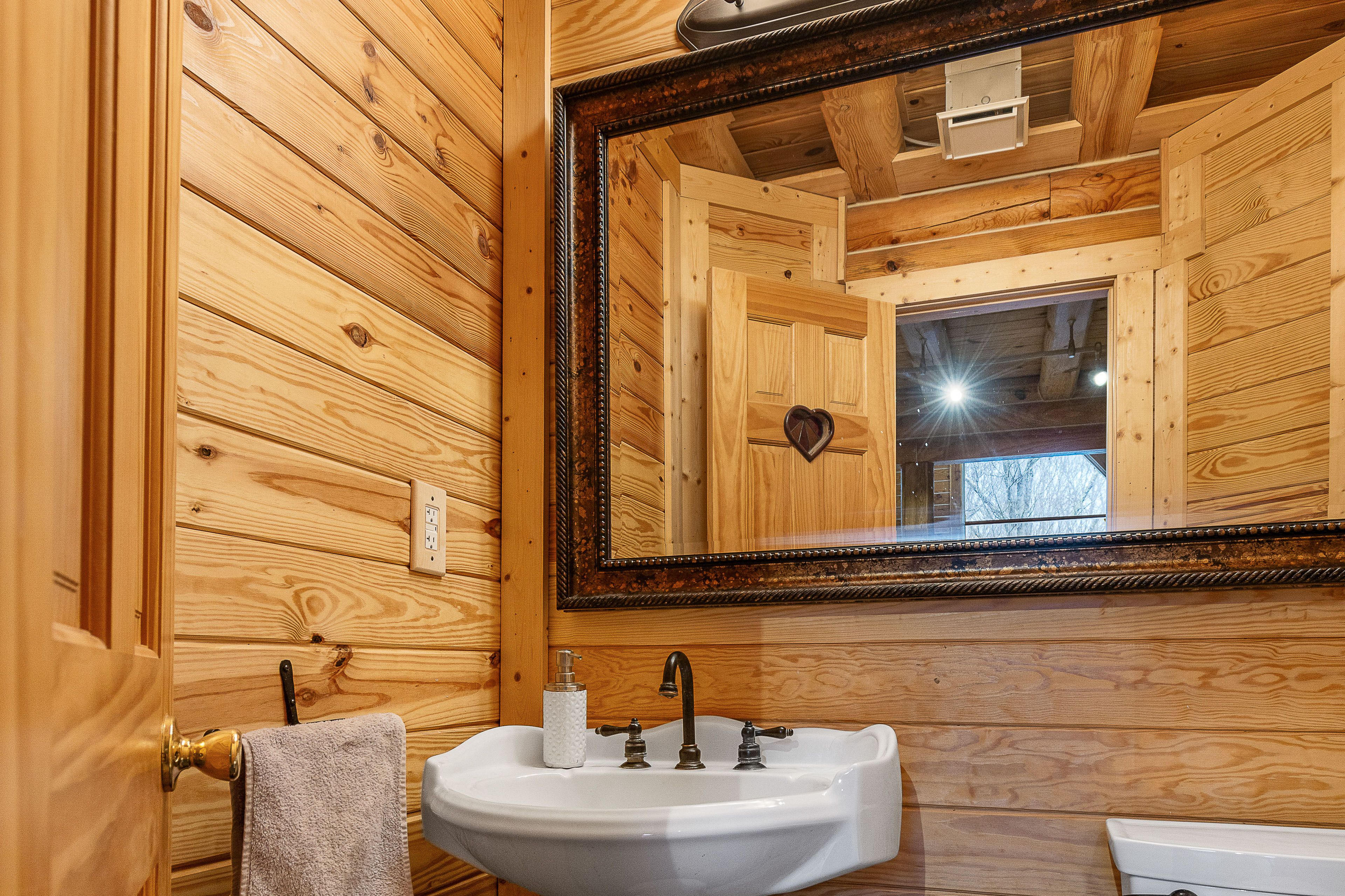 Half Bathroom | 2nd Floor