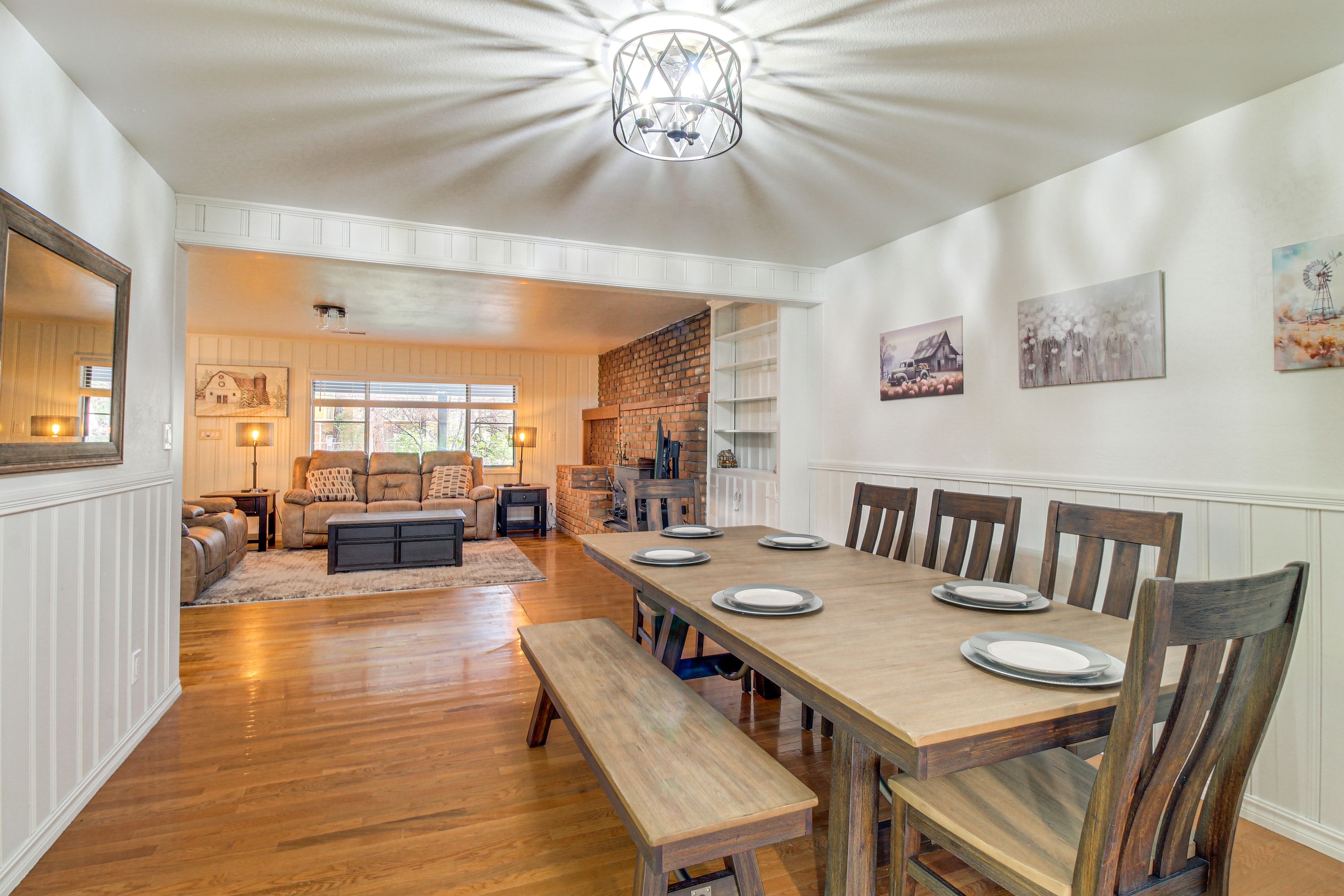 Dining Room | Dishware/Flatware Provided