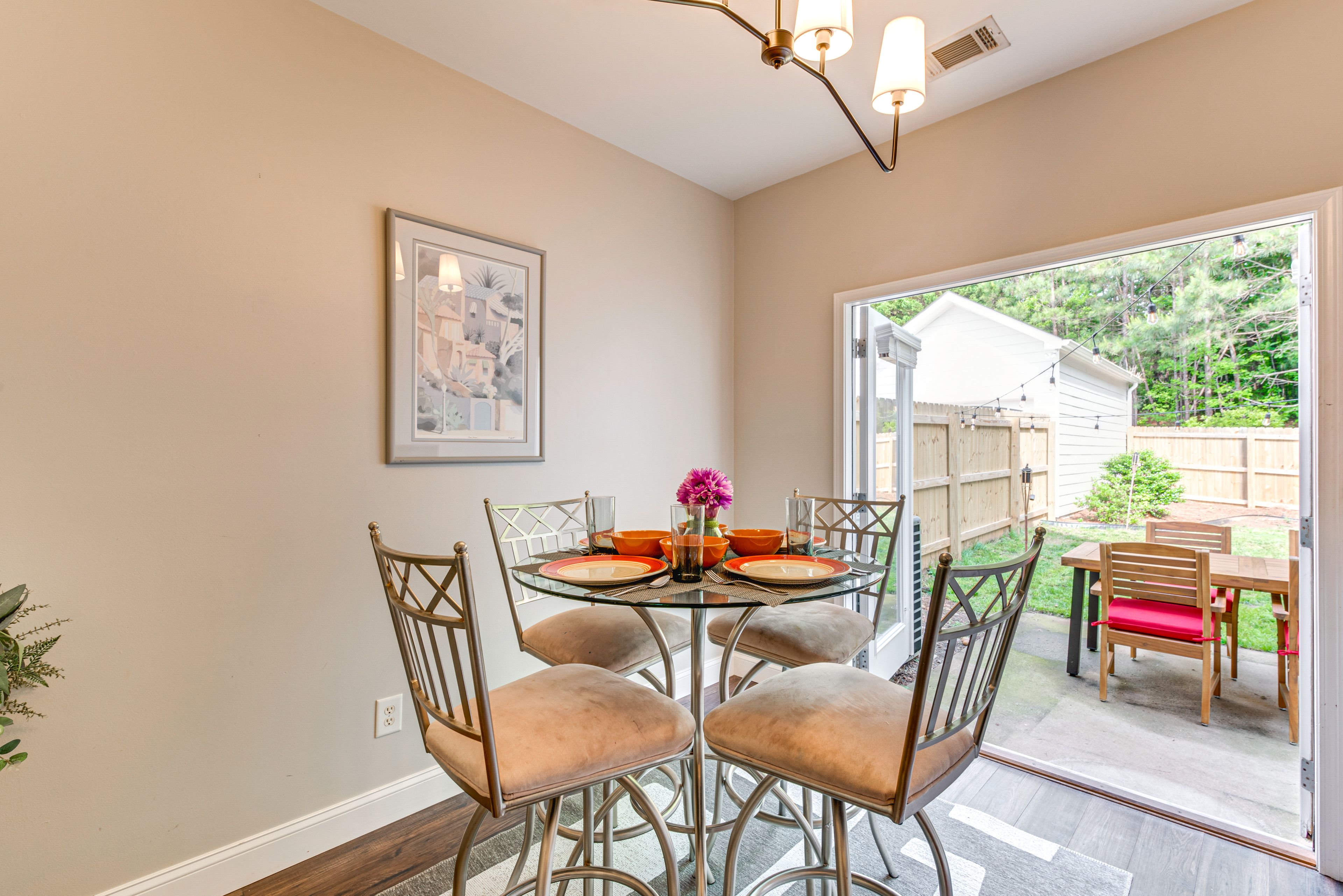 Dining Area | 1st Floor | Dishware/Flatware | Trash Bags/Paper Towels
