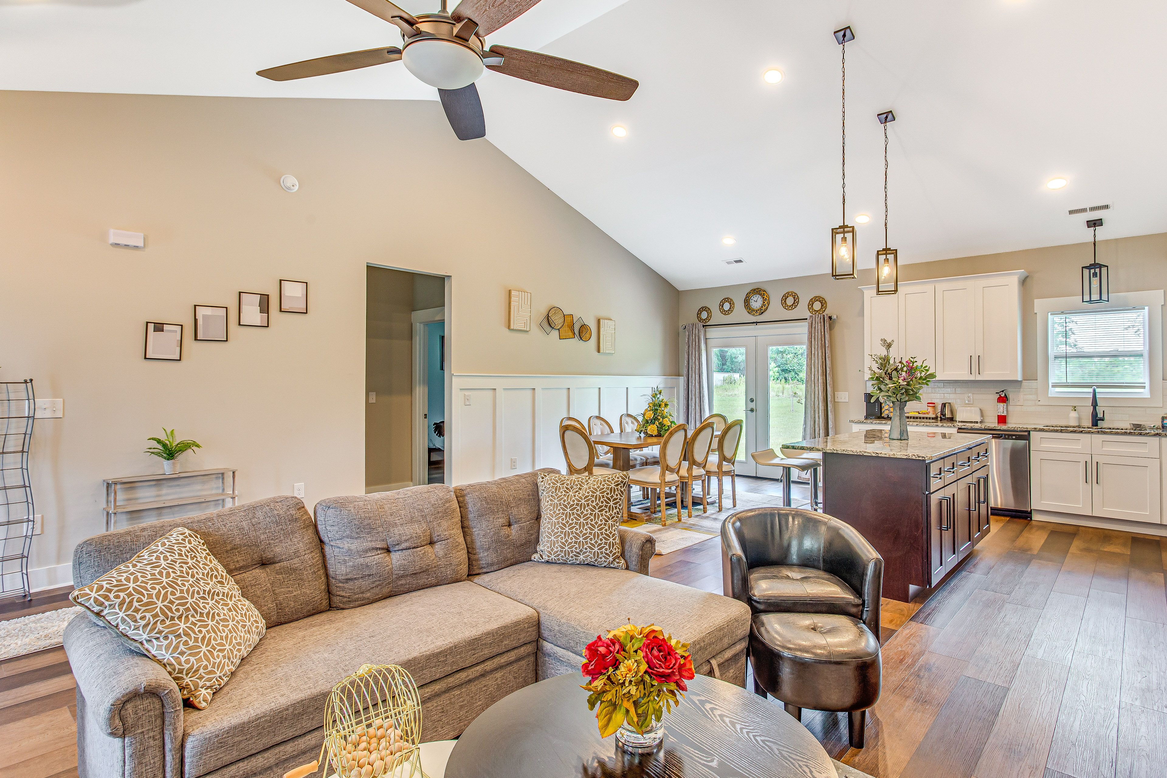 Living Room | Queen Sleeper Sofa | Free WiFi | Single-Story Home
