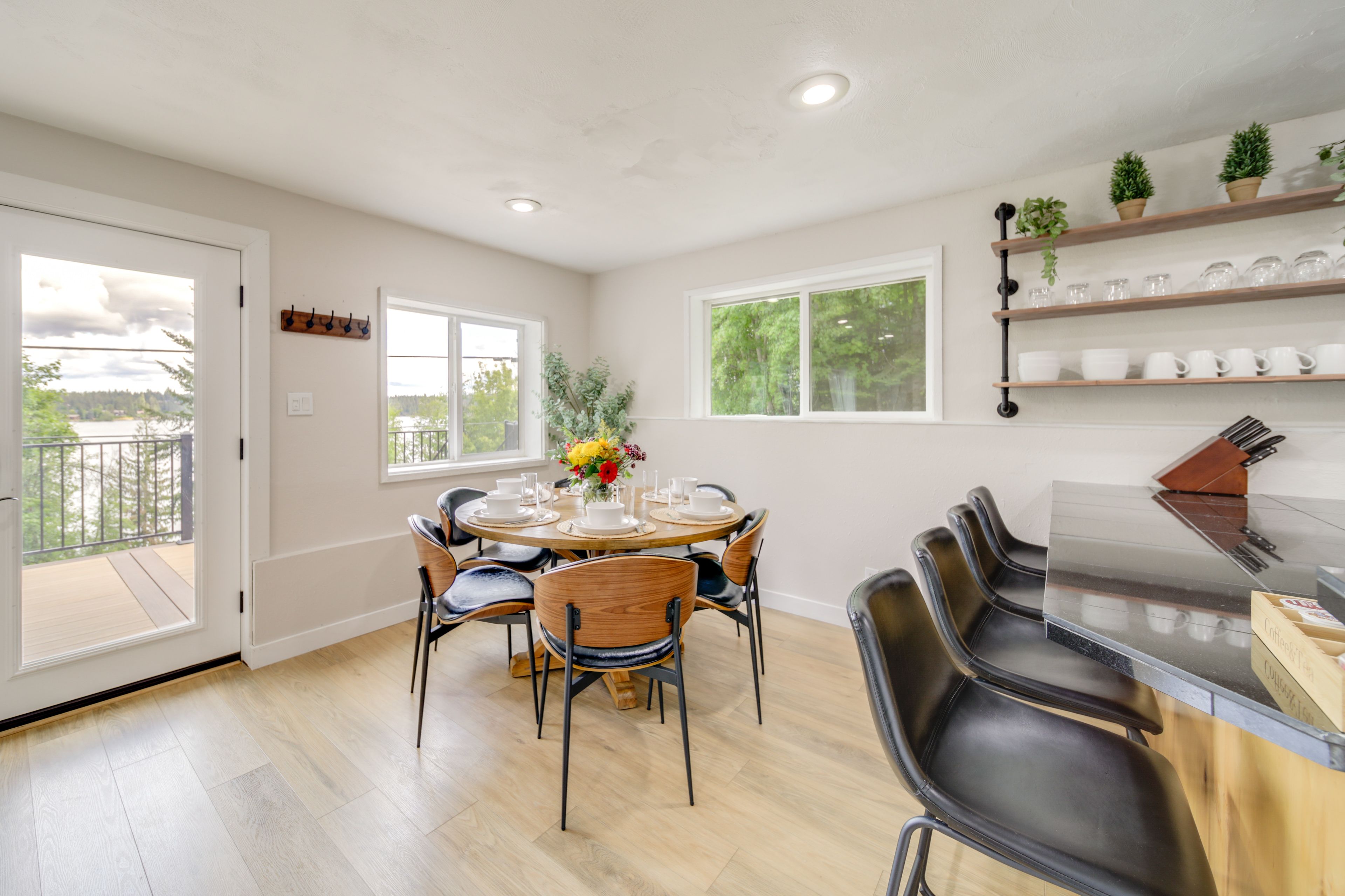 Dining Area | Dishware & Flatware Provided | 1st Floor