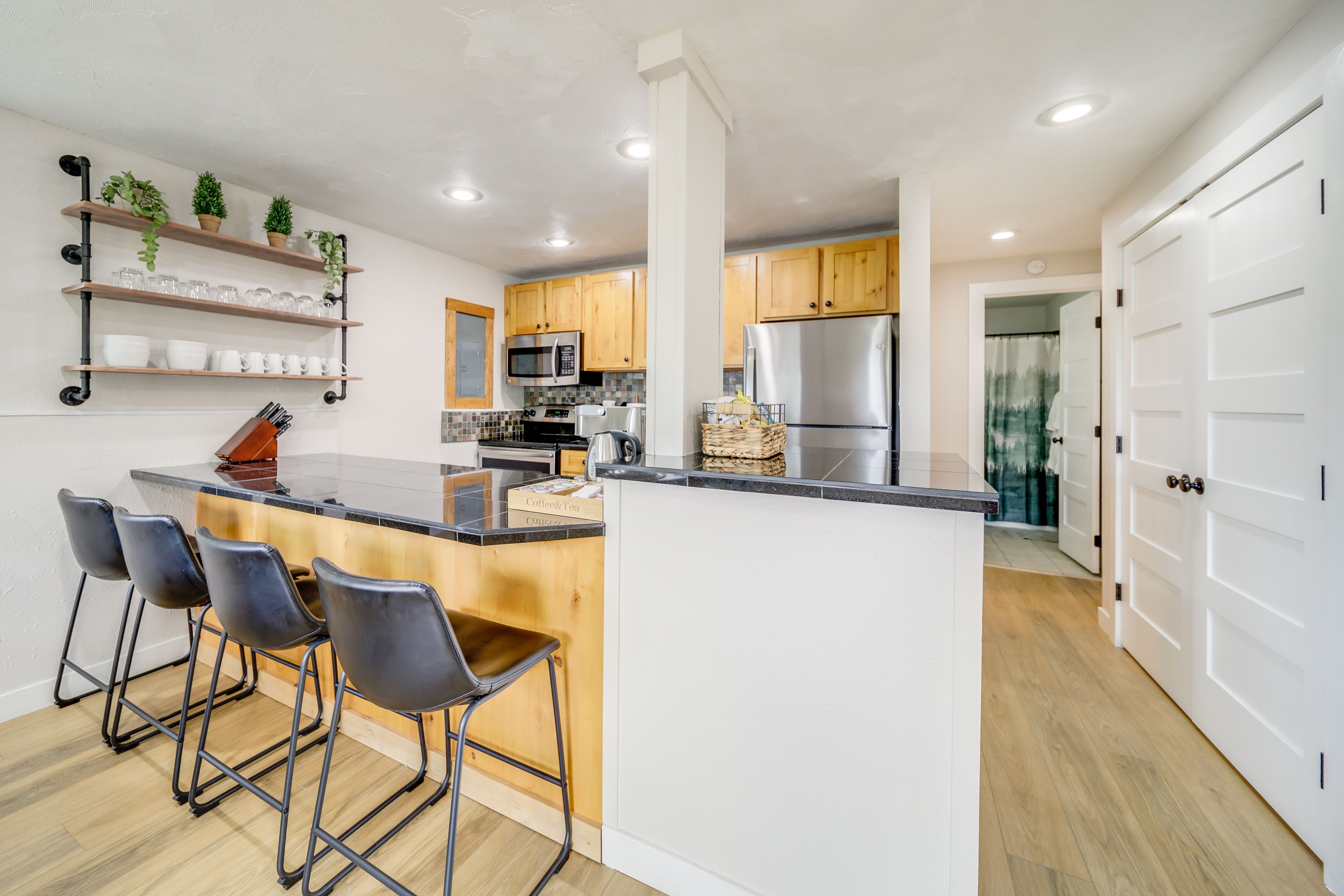 Kitchen | Cooking Basics | Dishwasher | Keurig & Drip Coffee Makers | 1st Floor