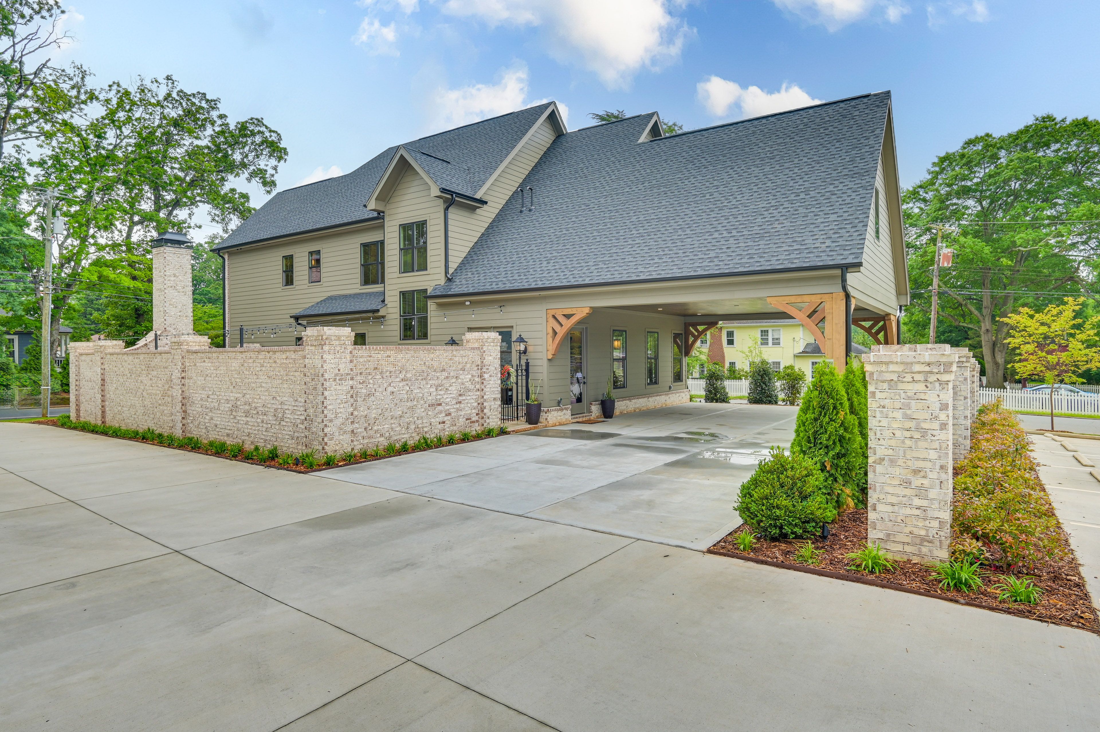 Parking | Driveway (2 Vehicles) | Carport (2 Vehicles)