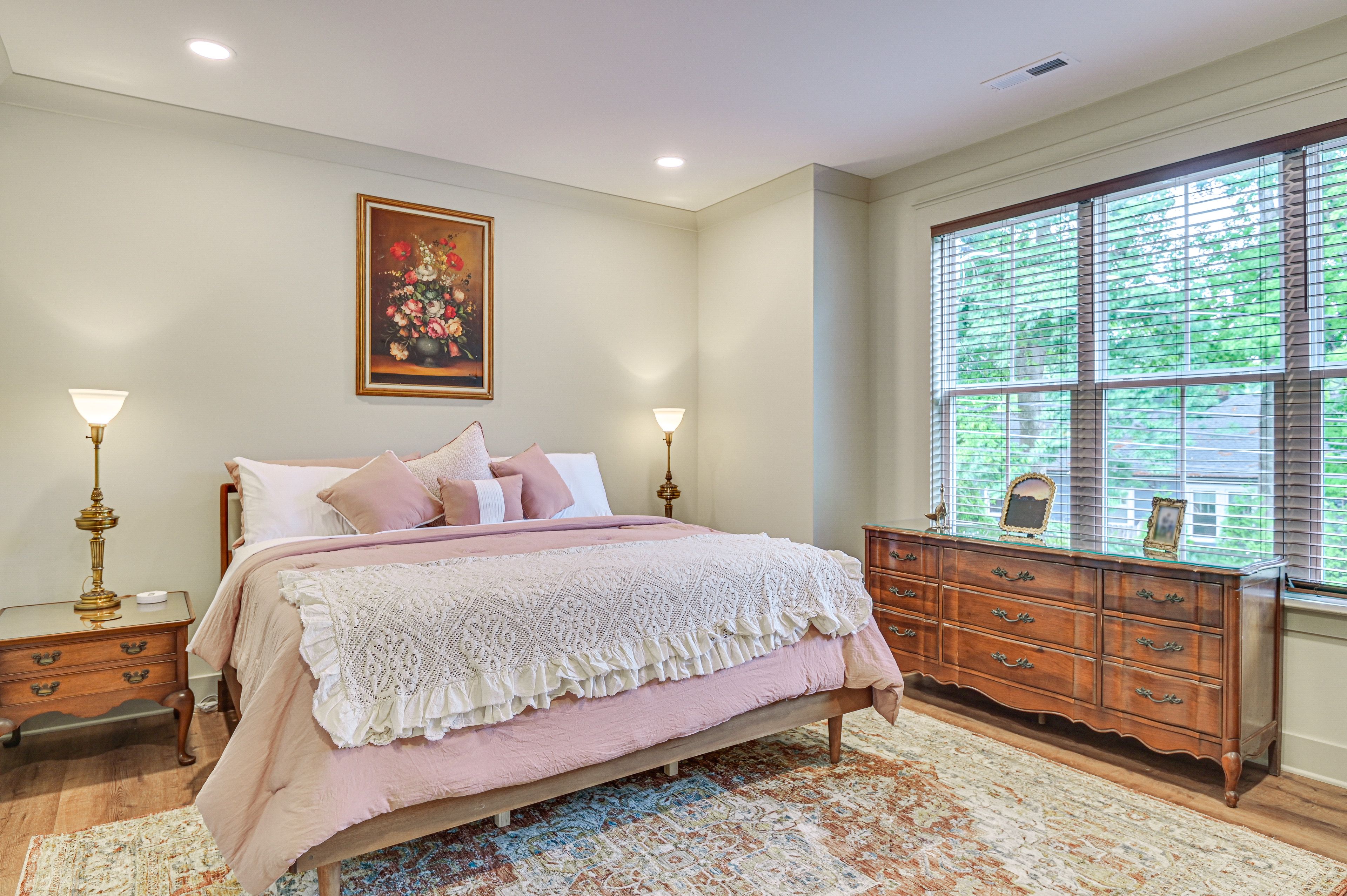 Bedroom 4 | King Bed | En-Suite Bathroom | 2nd Floor