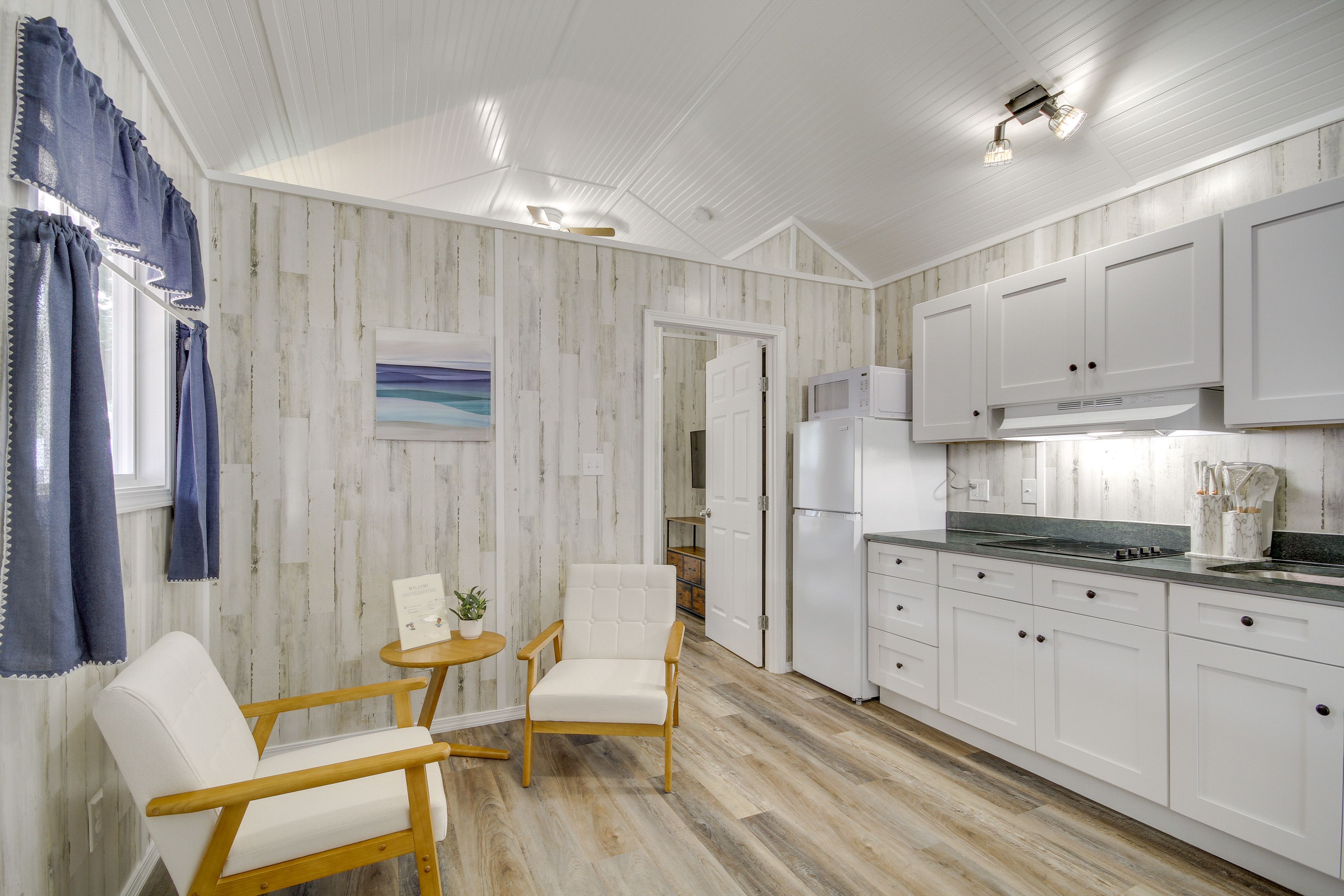 Picayune Vacation Rental | 2BR | 1BA | 400 Sq Ft | 4 Steps to Access