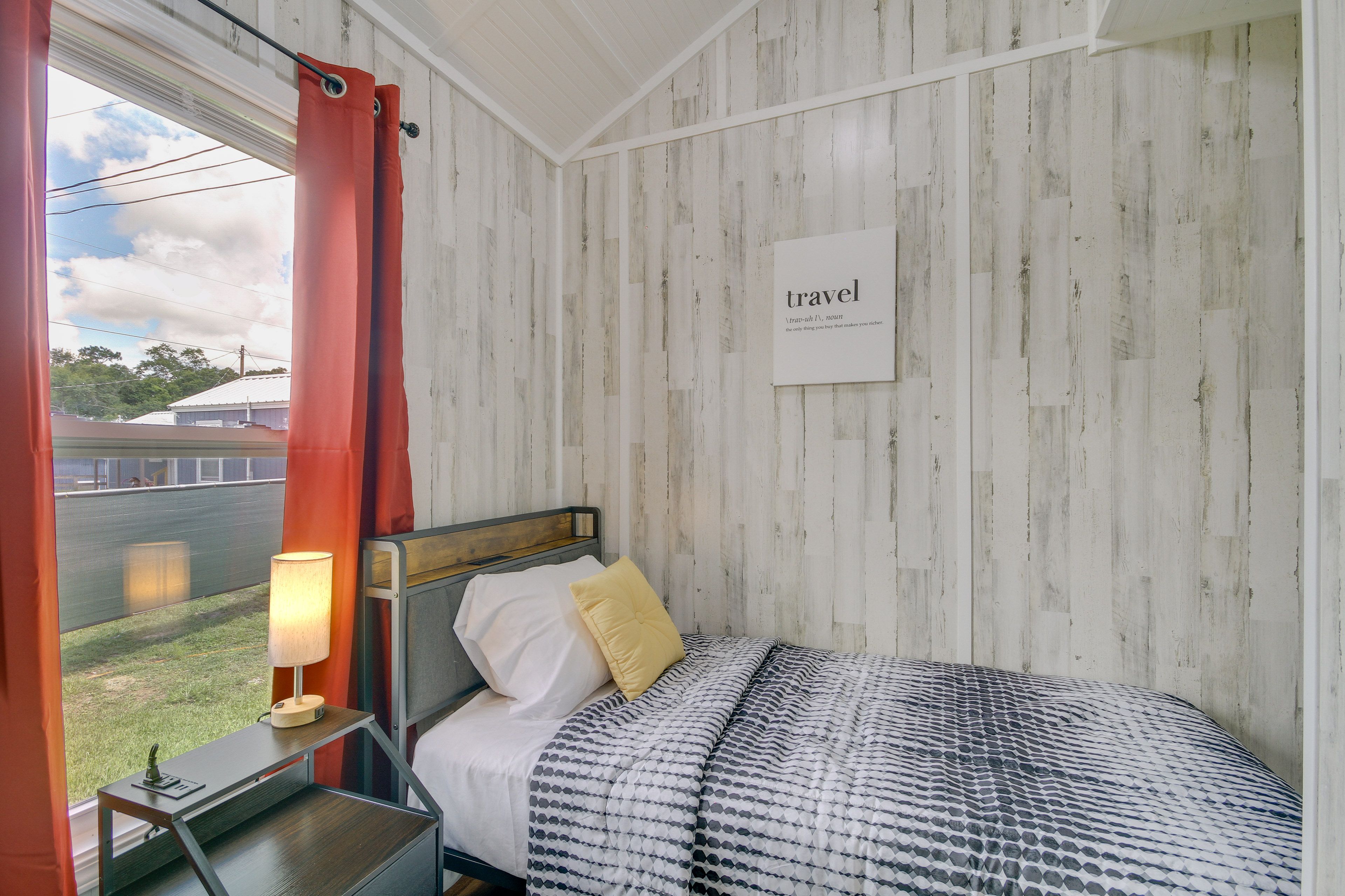 Bedroom 2 | Twin Bed