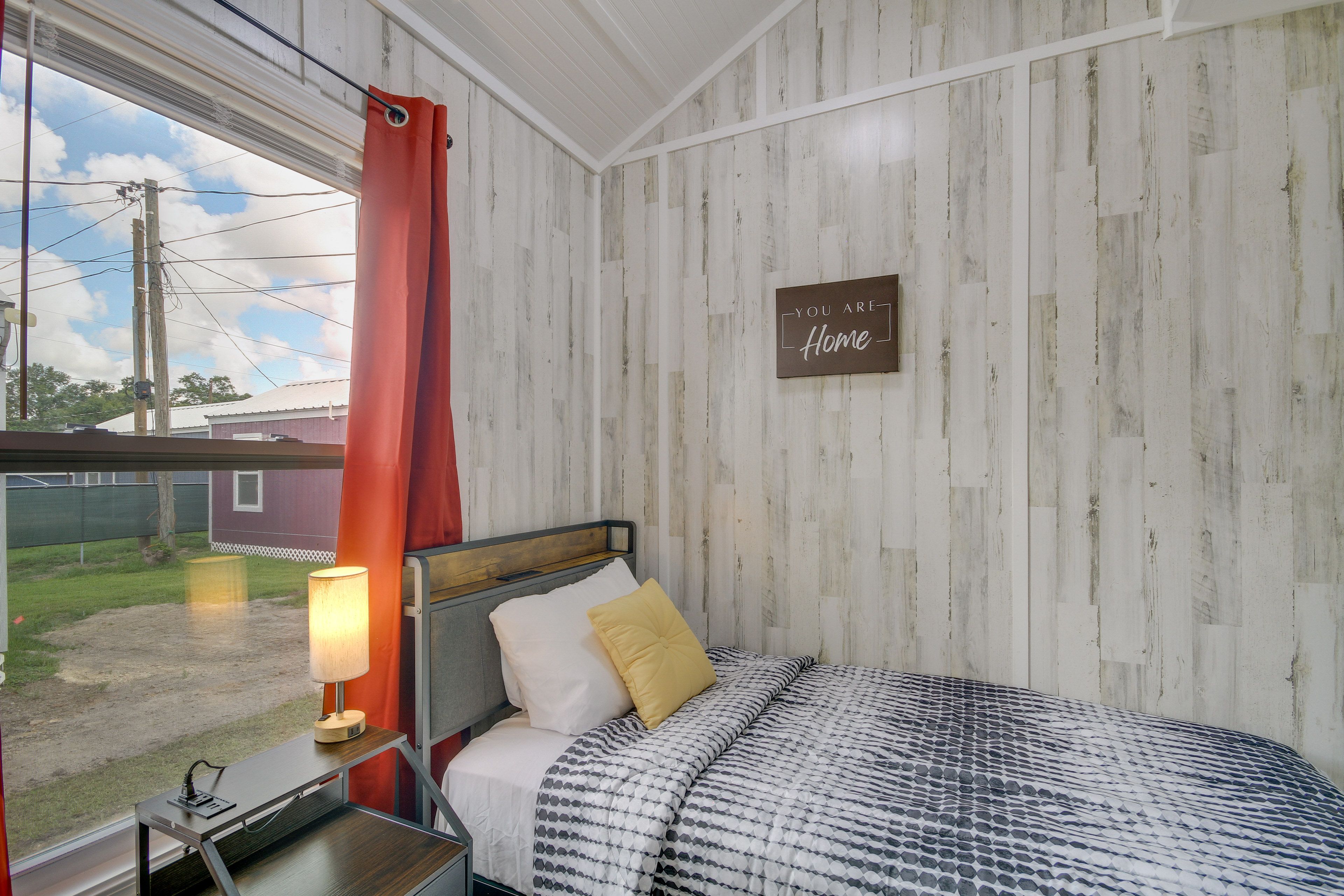 Bedroom 2 | Twin Bed