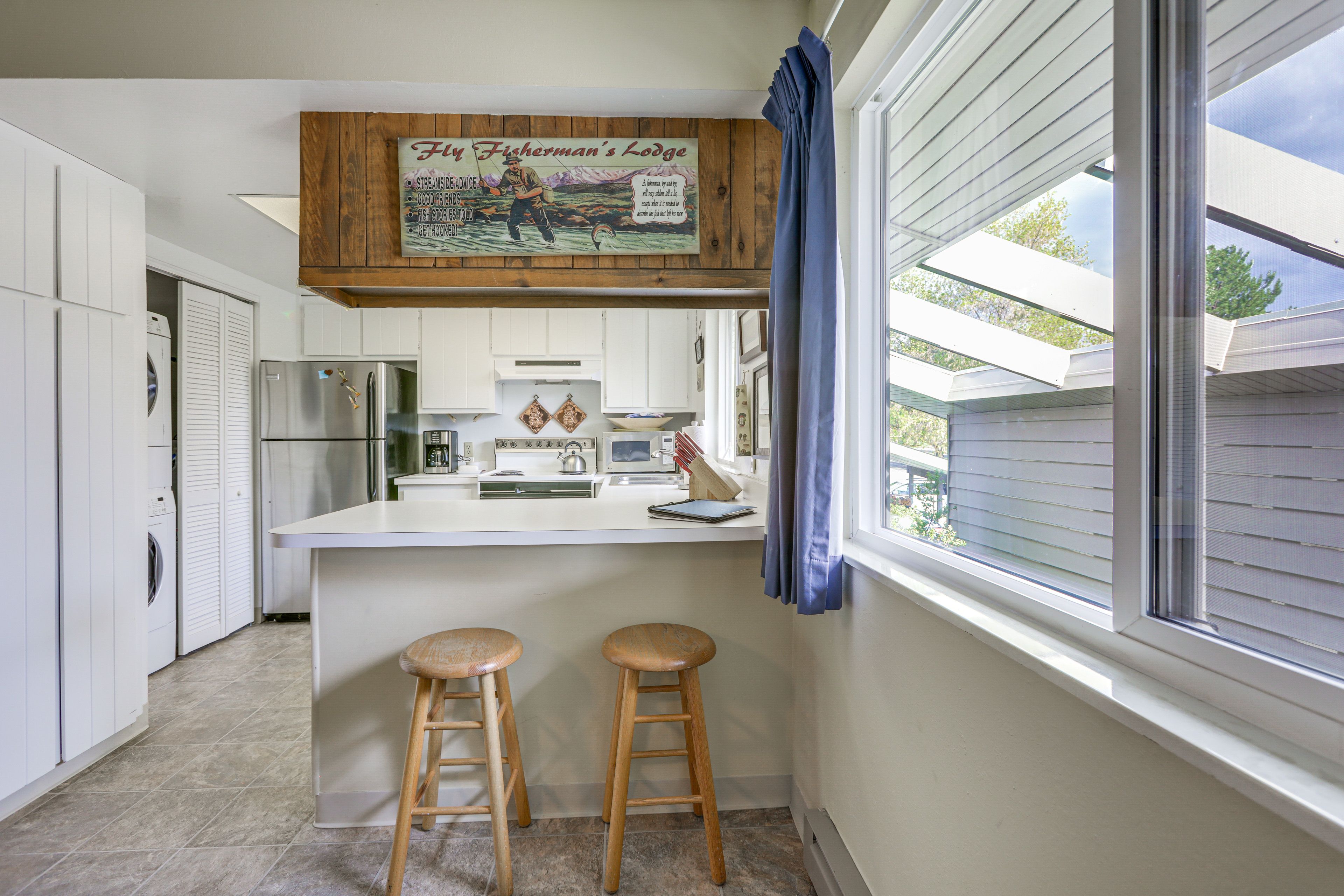 Kitchen | Drip Coffee Pot | Crockpot | Washer & Dryer