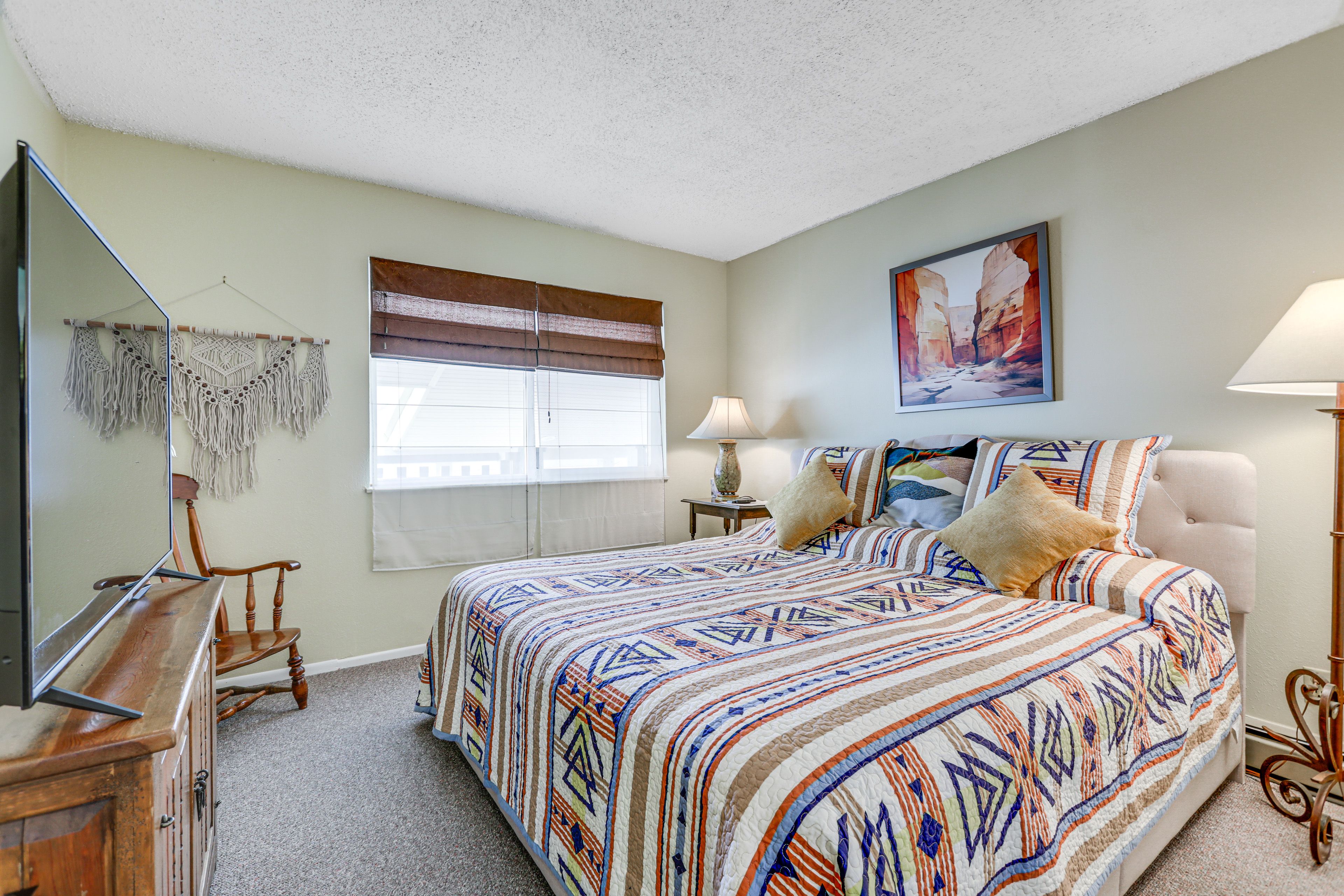 Bedroom 2 | King Bed