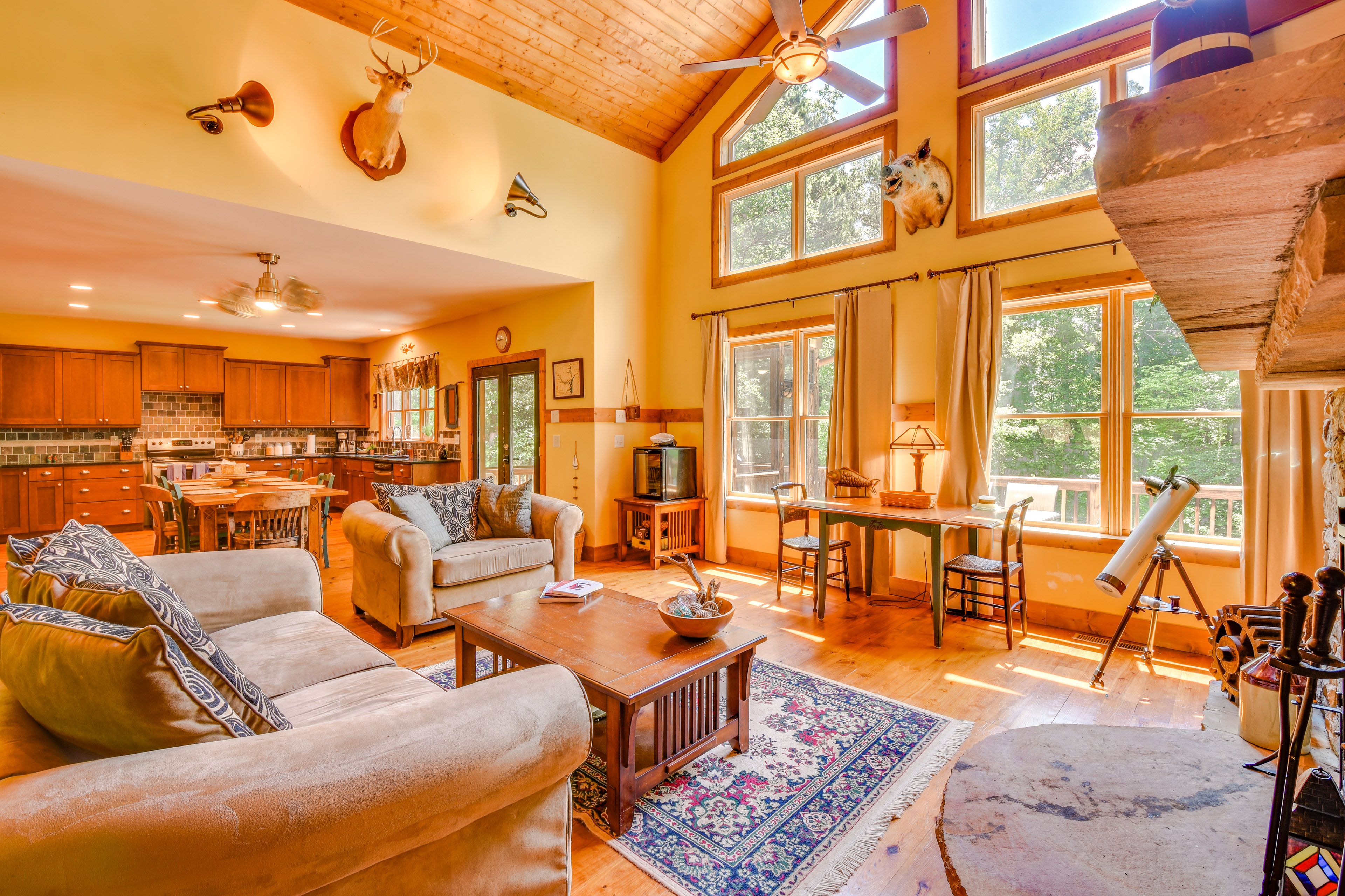 Living Room | 1st Floor | Fireplace (Wood Provided) | Telescope | Ceiling Fans