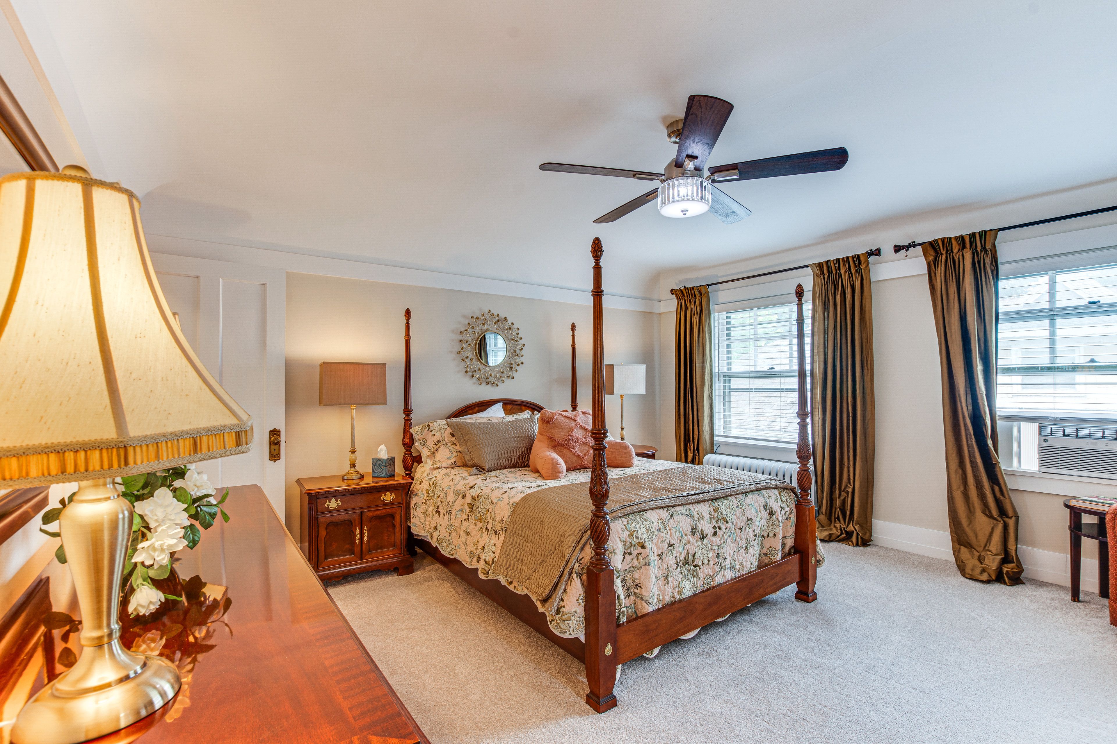 Bedroom Suite | Queen Bed | Linens Provided | Upper Level
