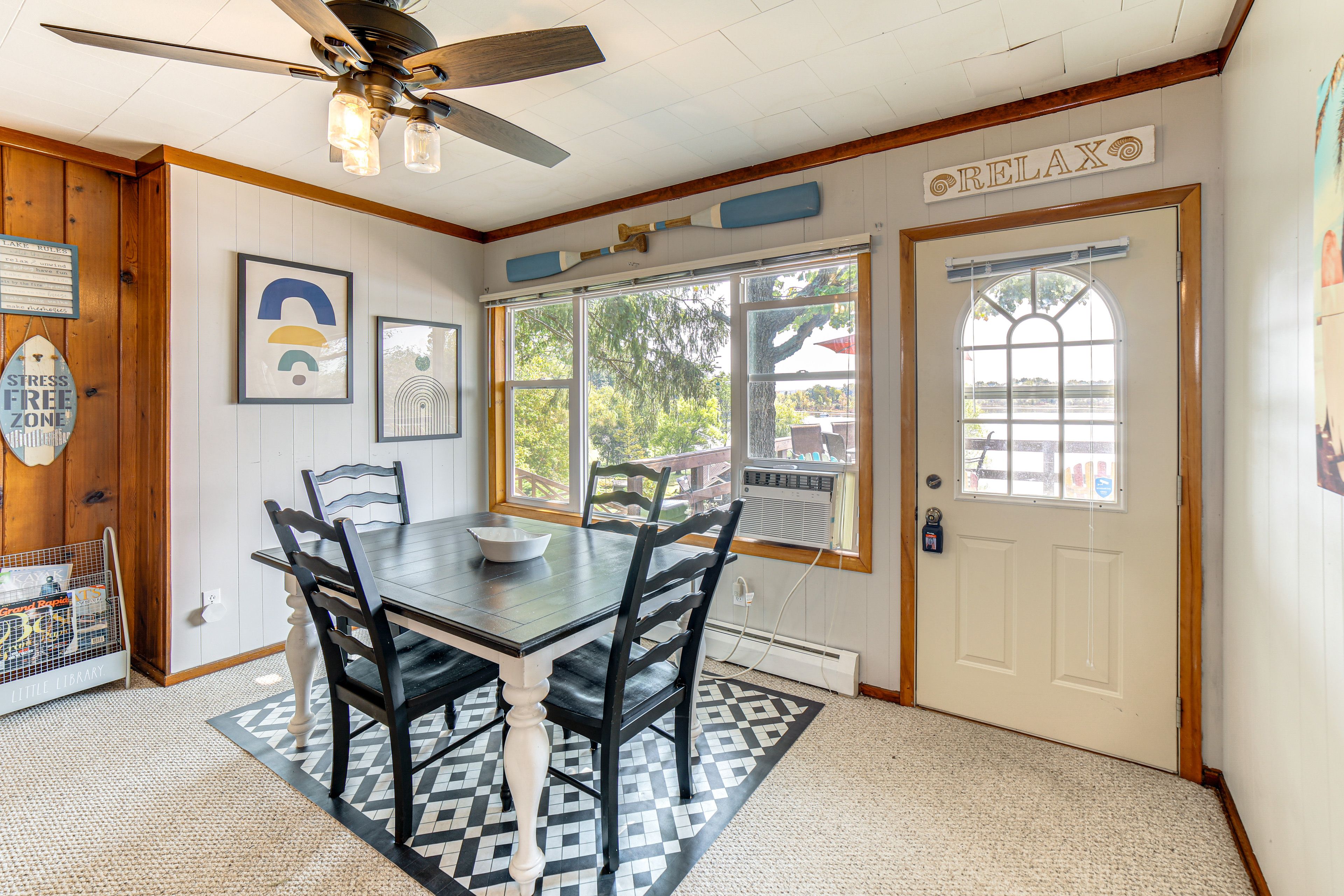 Dining Area | Dishware/Flatware