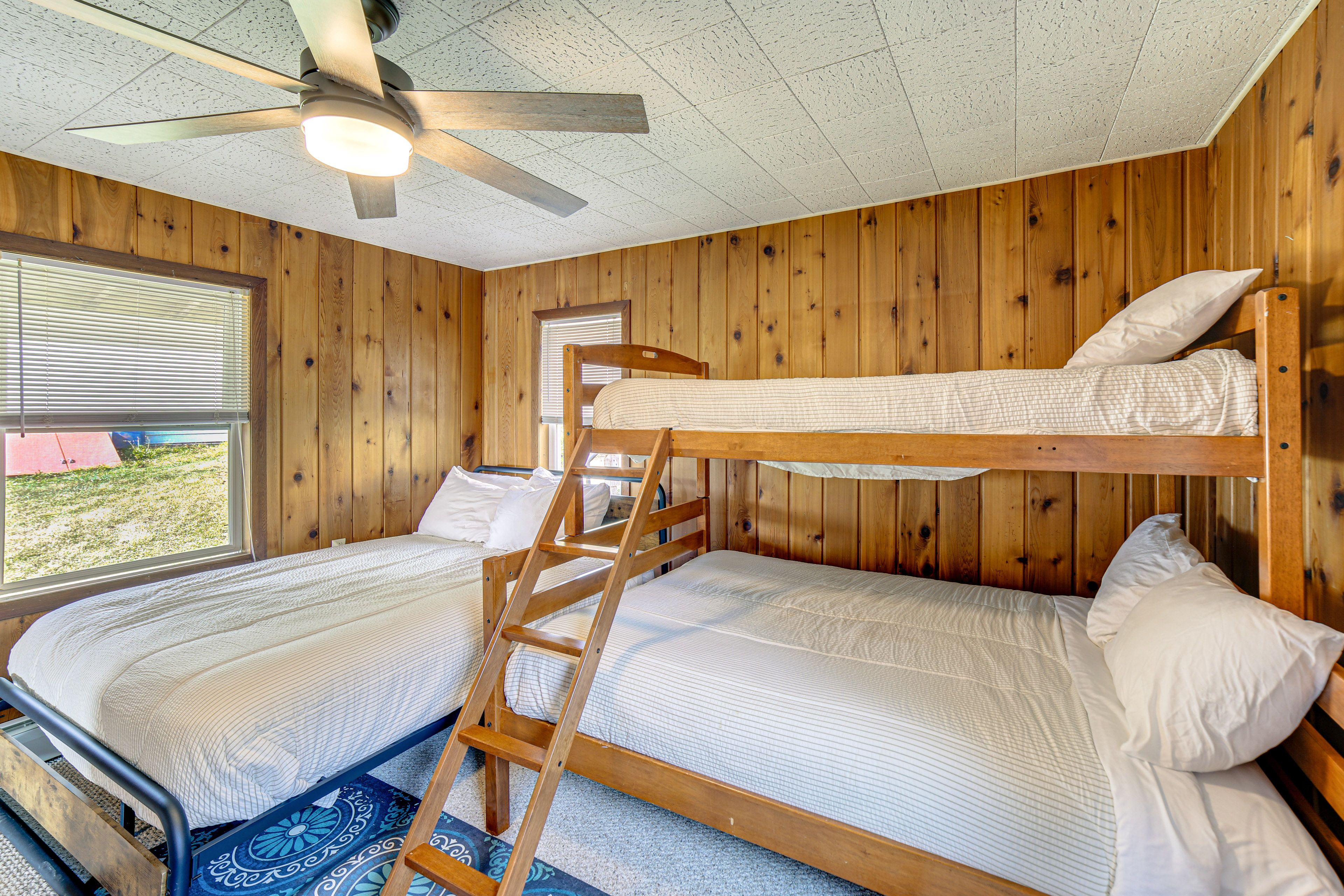 Bedroom 2 | Full Bed | Twin/Full Bunk Bed