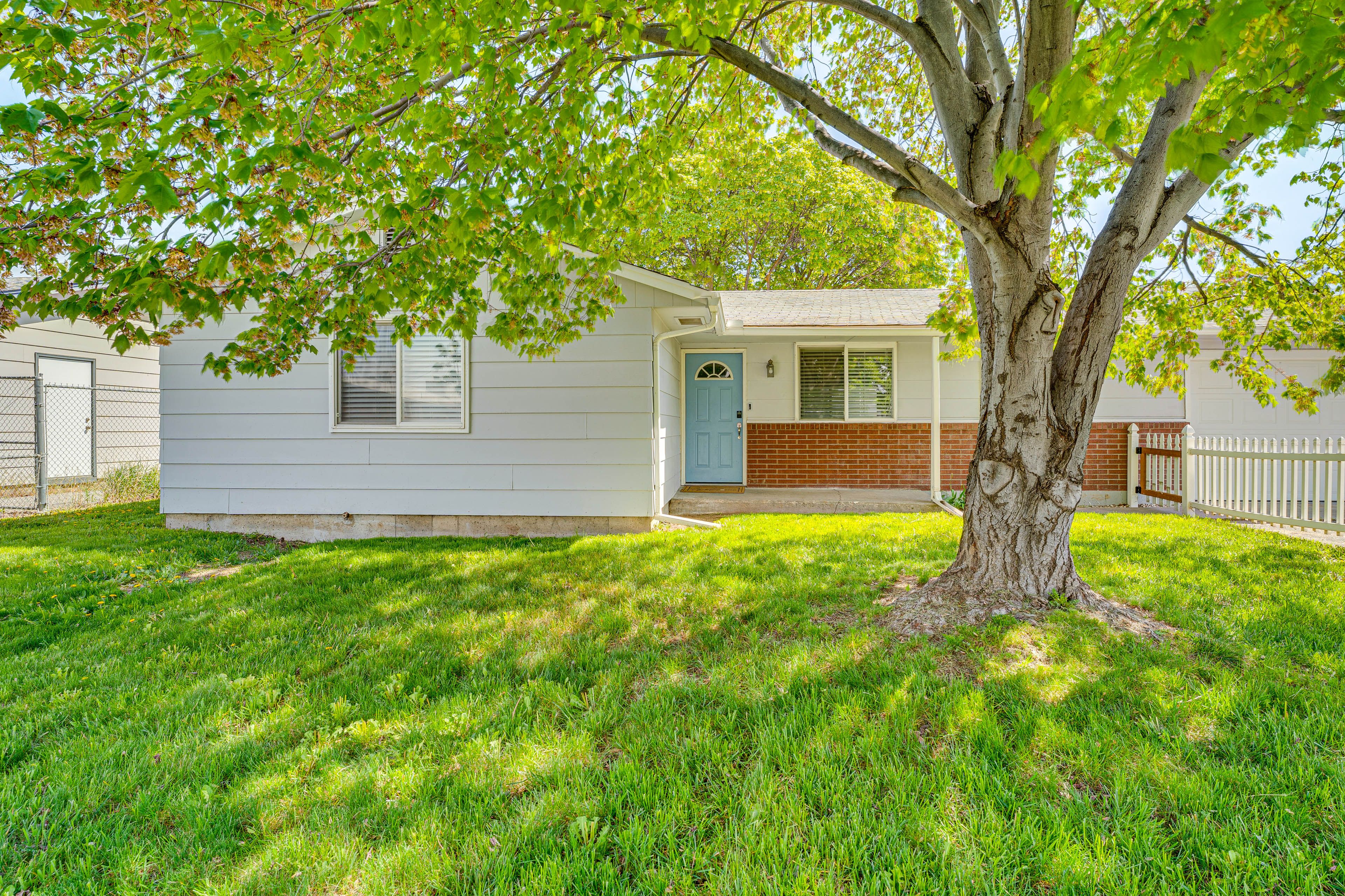 Property Exterior | Keyless Entry