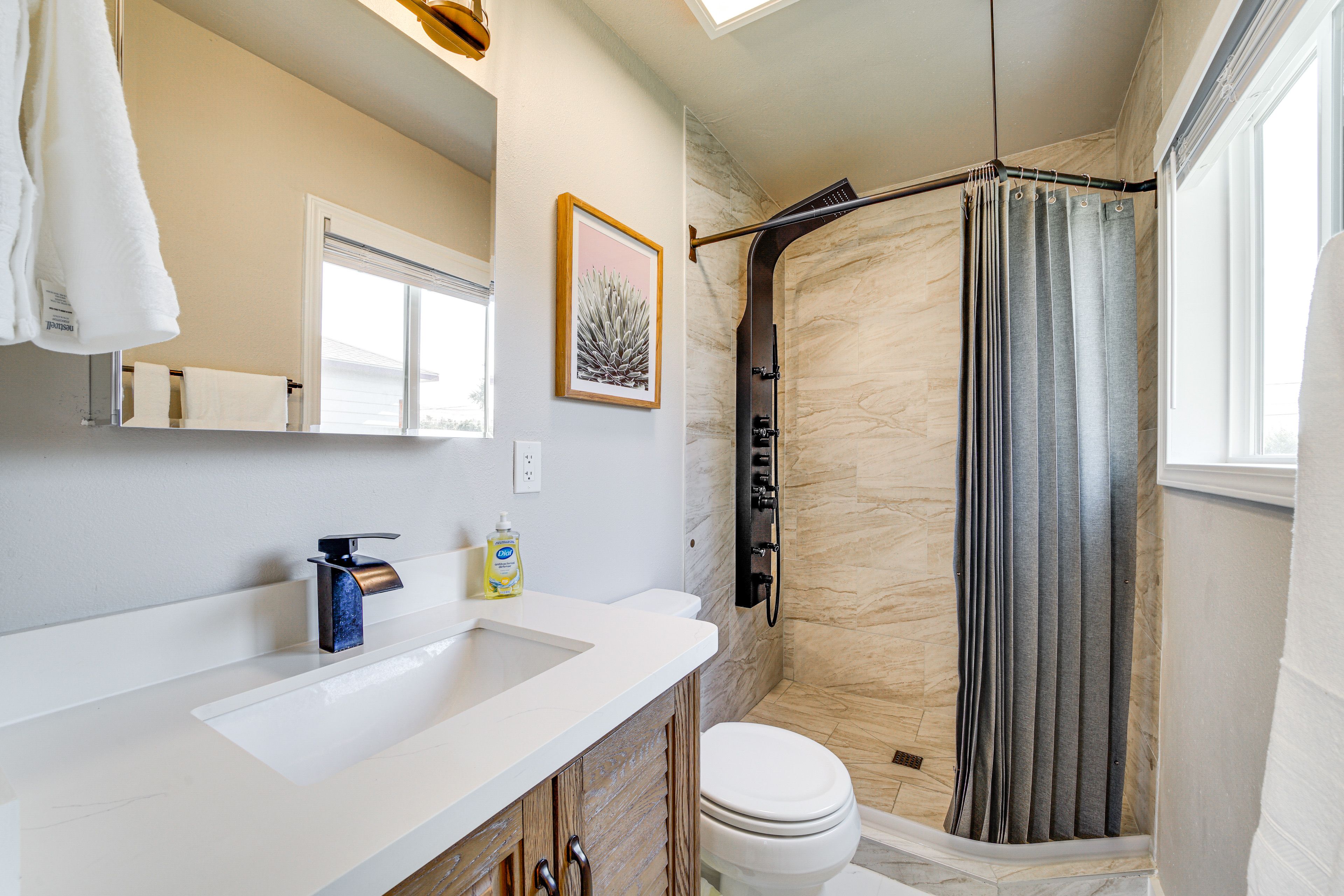 Full Bath | Main Level