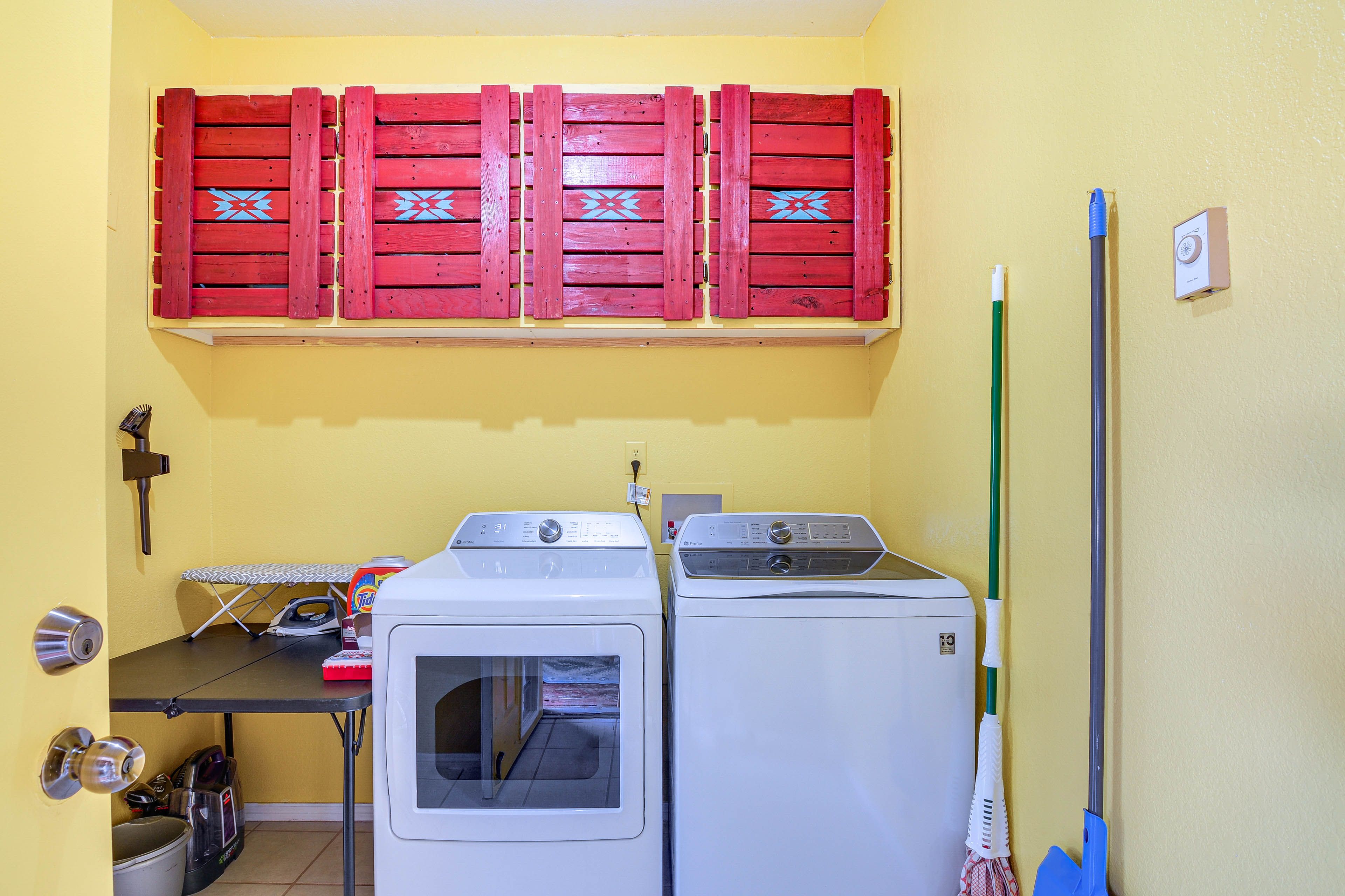 Laundry Room | Washer & Dryer