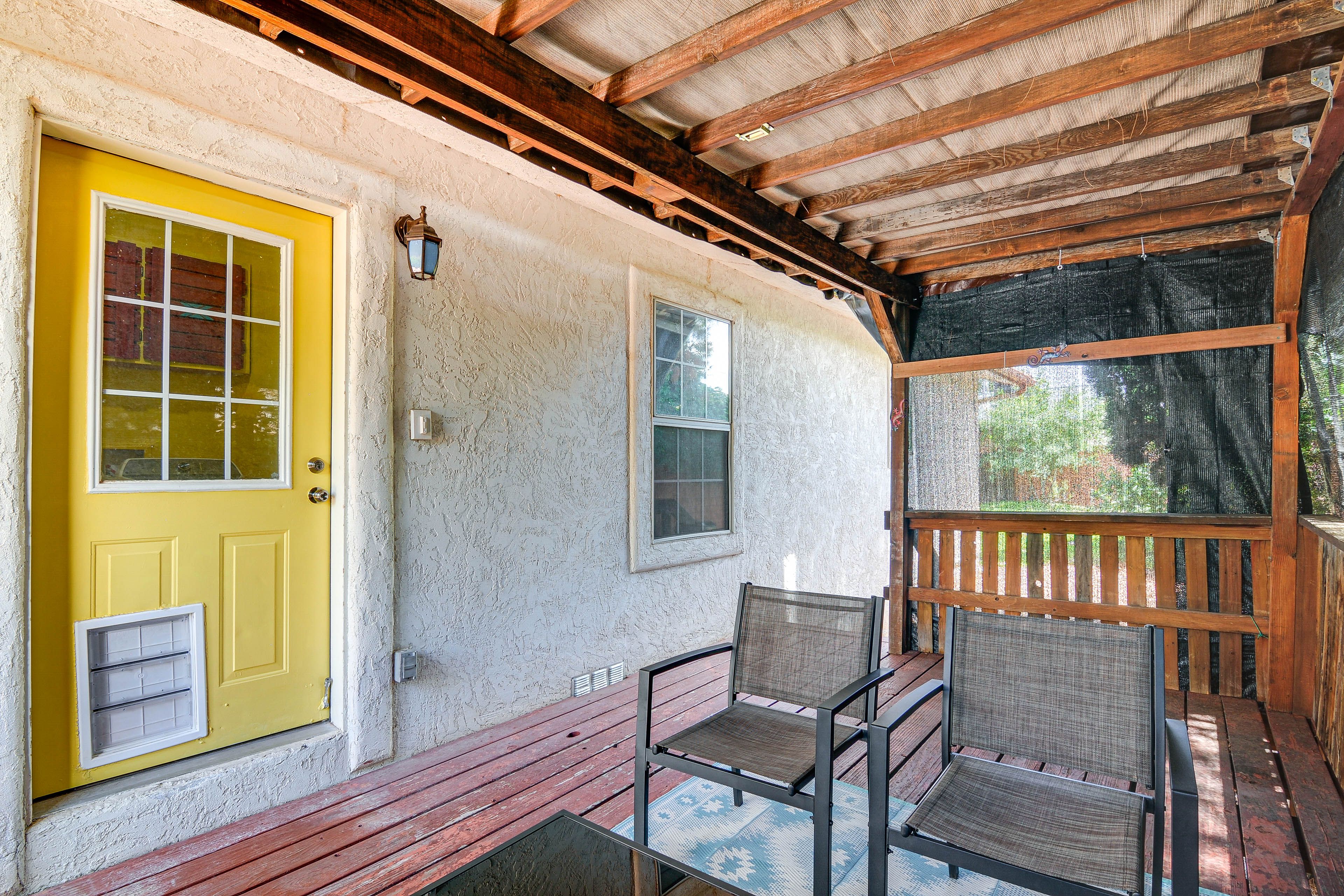 Screened-In Deck