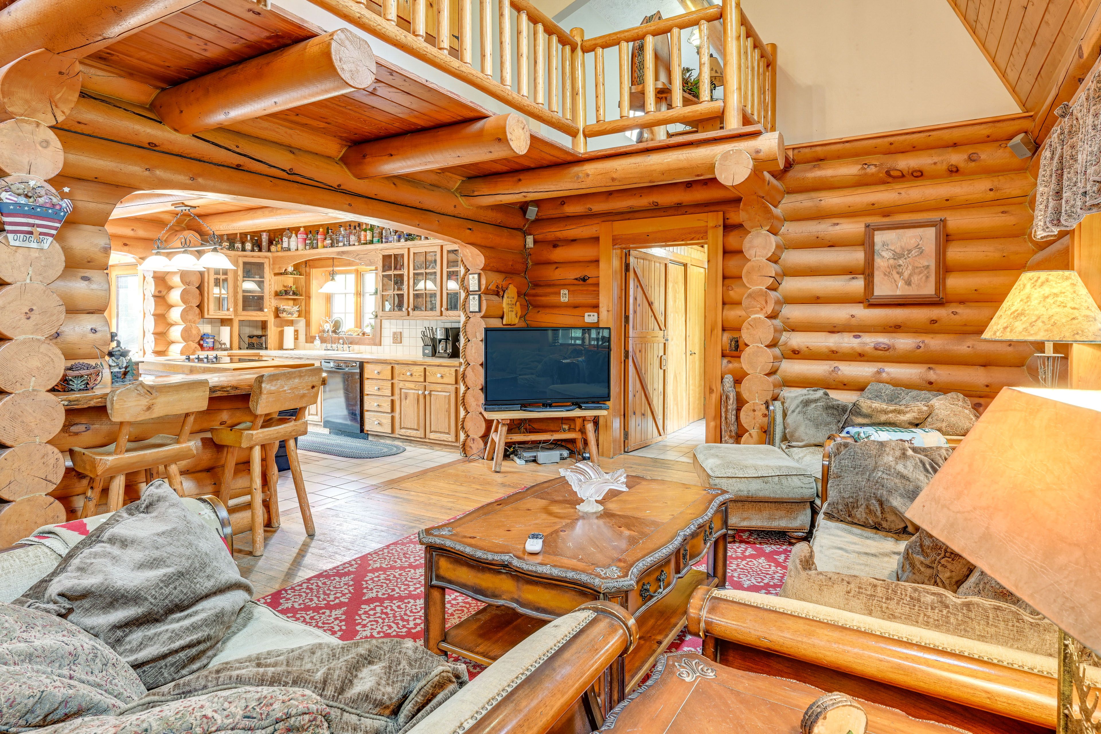 Living Area | Free WiFi | Flat-Screen TV | Fireplace | 1st Floor