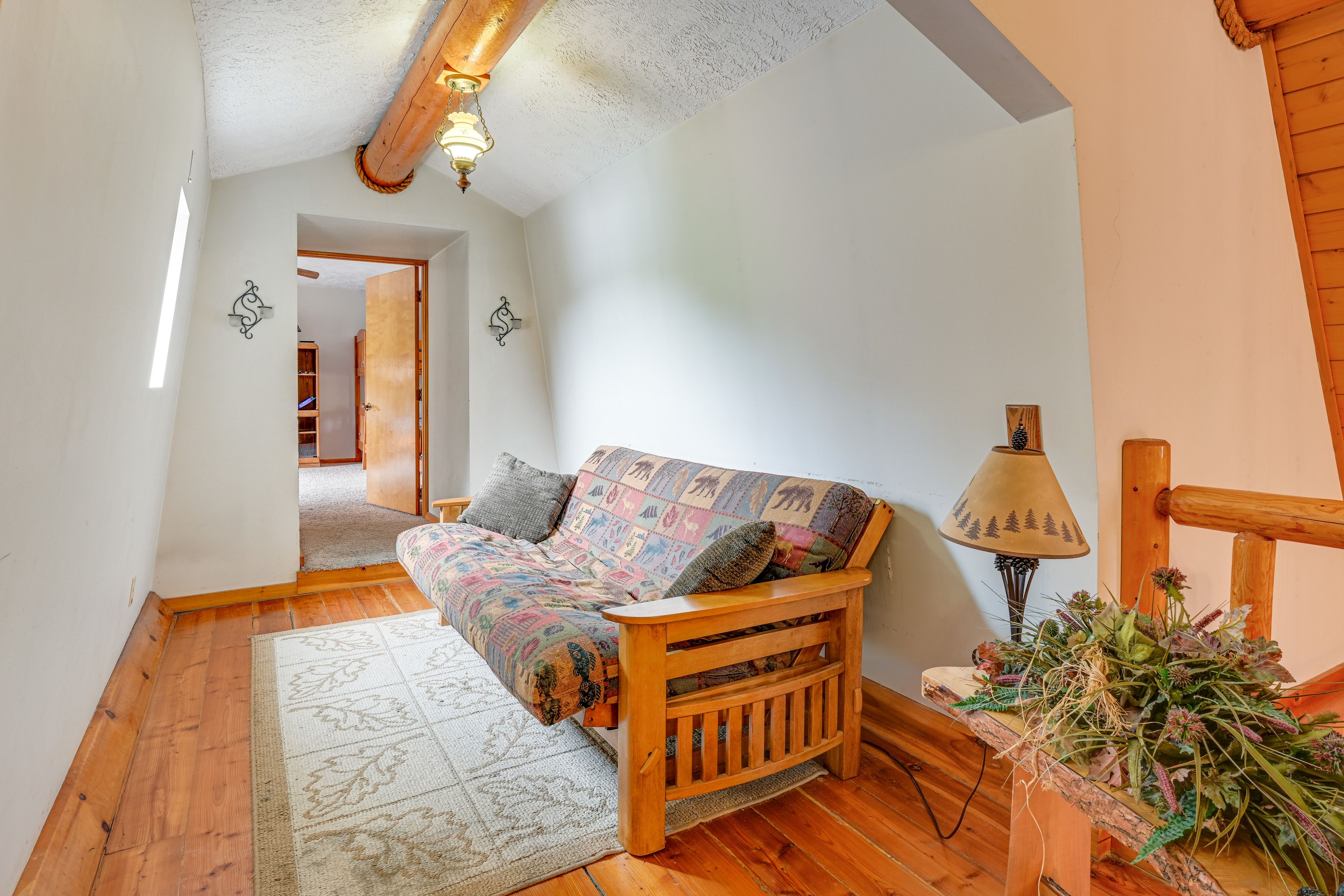 Loft | Futon | 2nd Floor