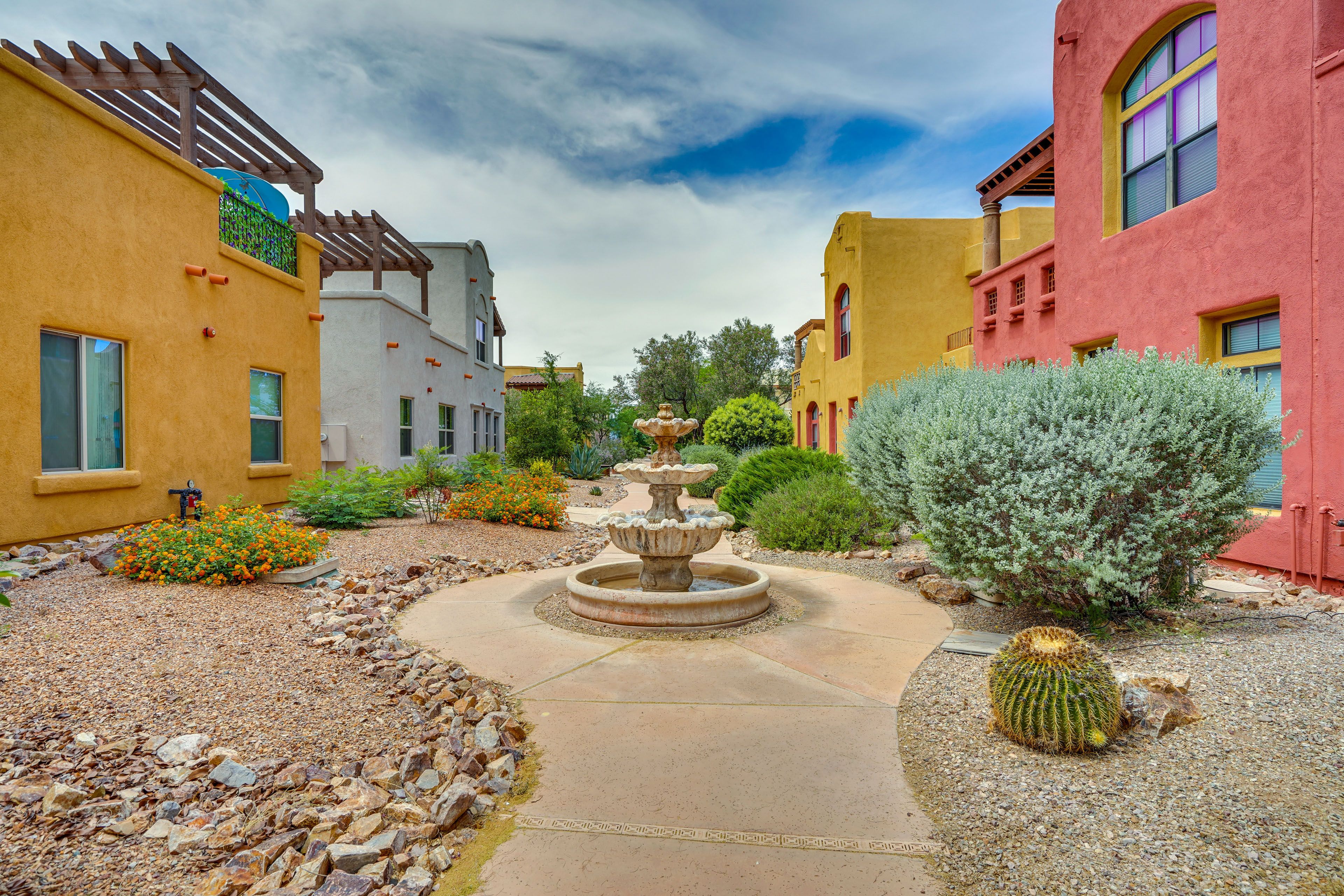 Embarcadero Community Amenities | Courtyard