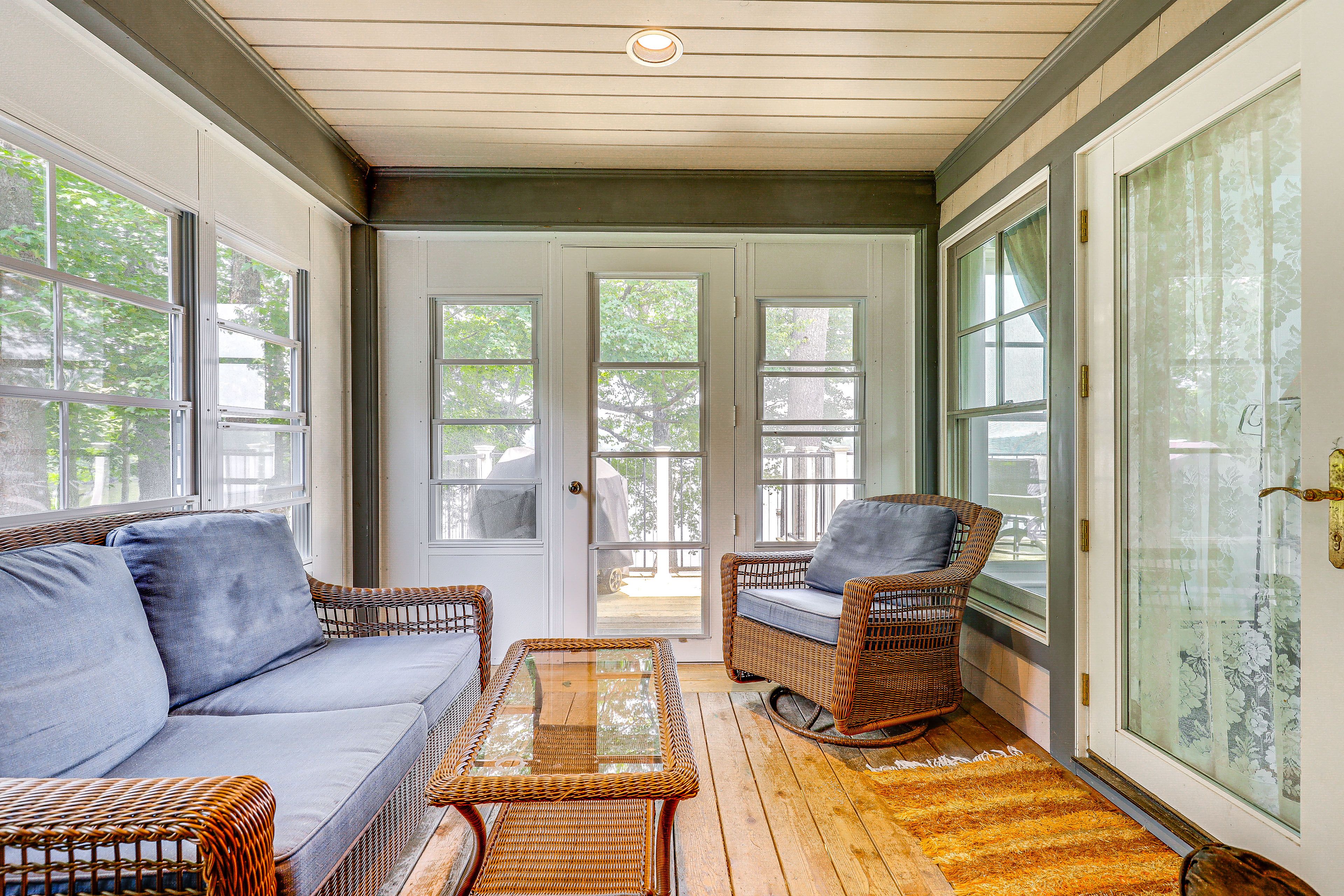 Sunroom | Main Floor