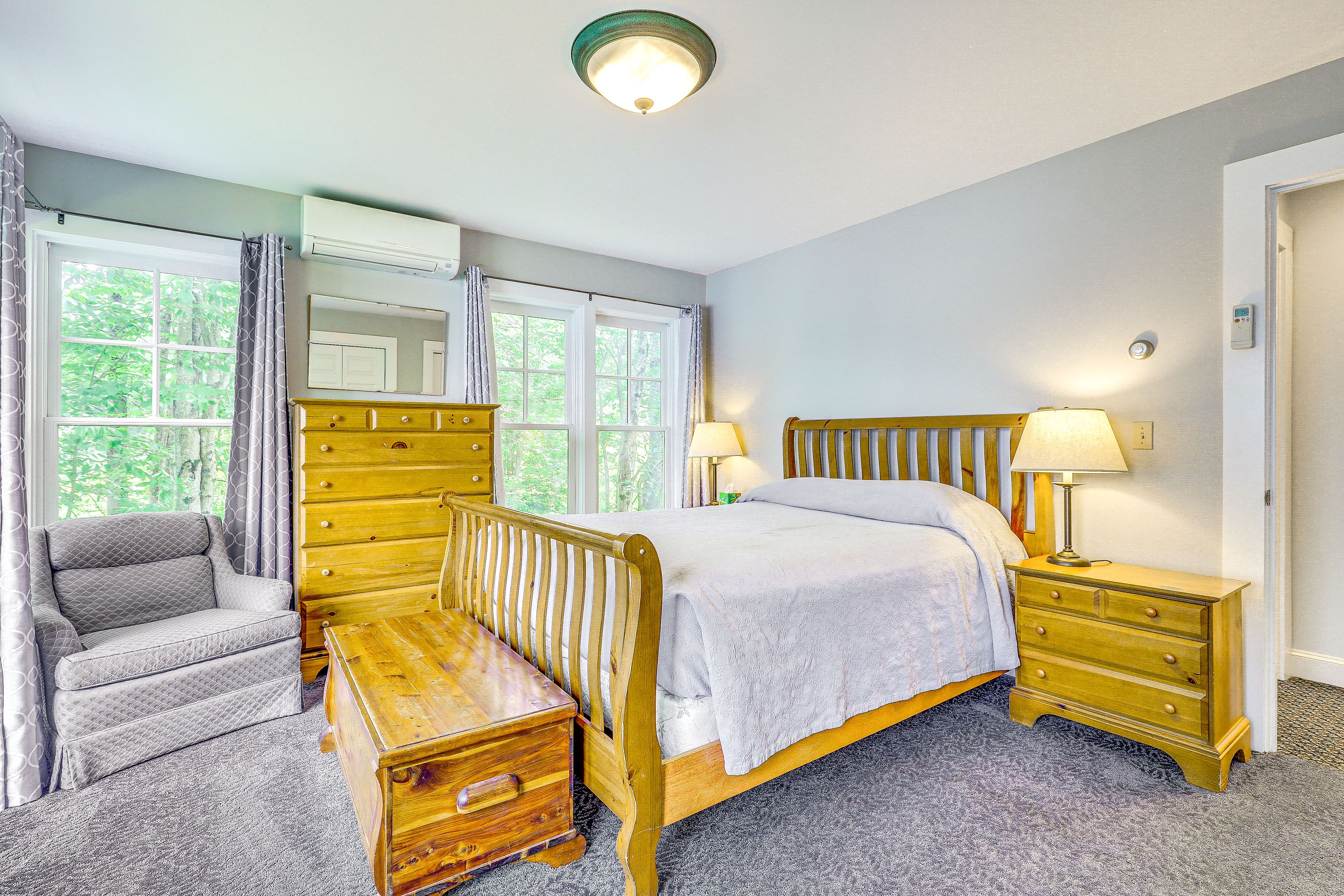 Bedroom 1 | Queen Bed | Linens Provided | Main Floor