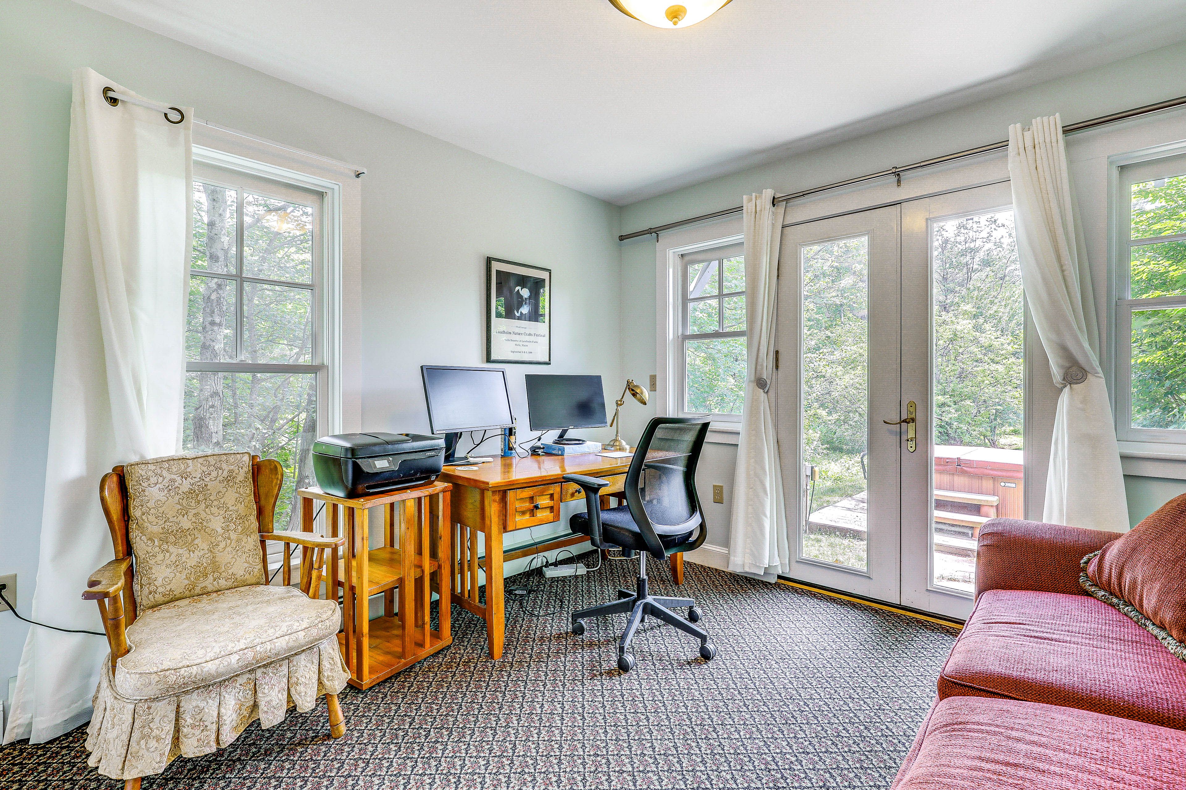 Dedicated Workspace | Main Floor