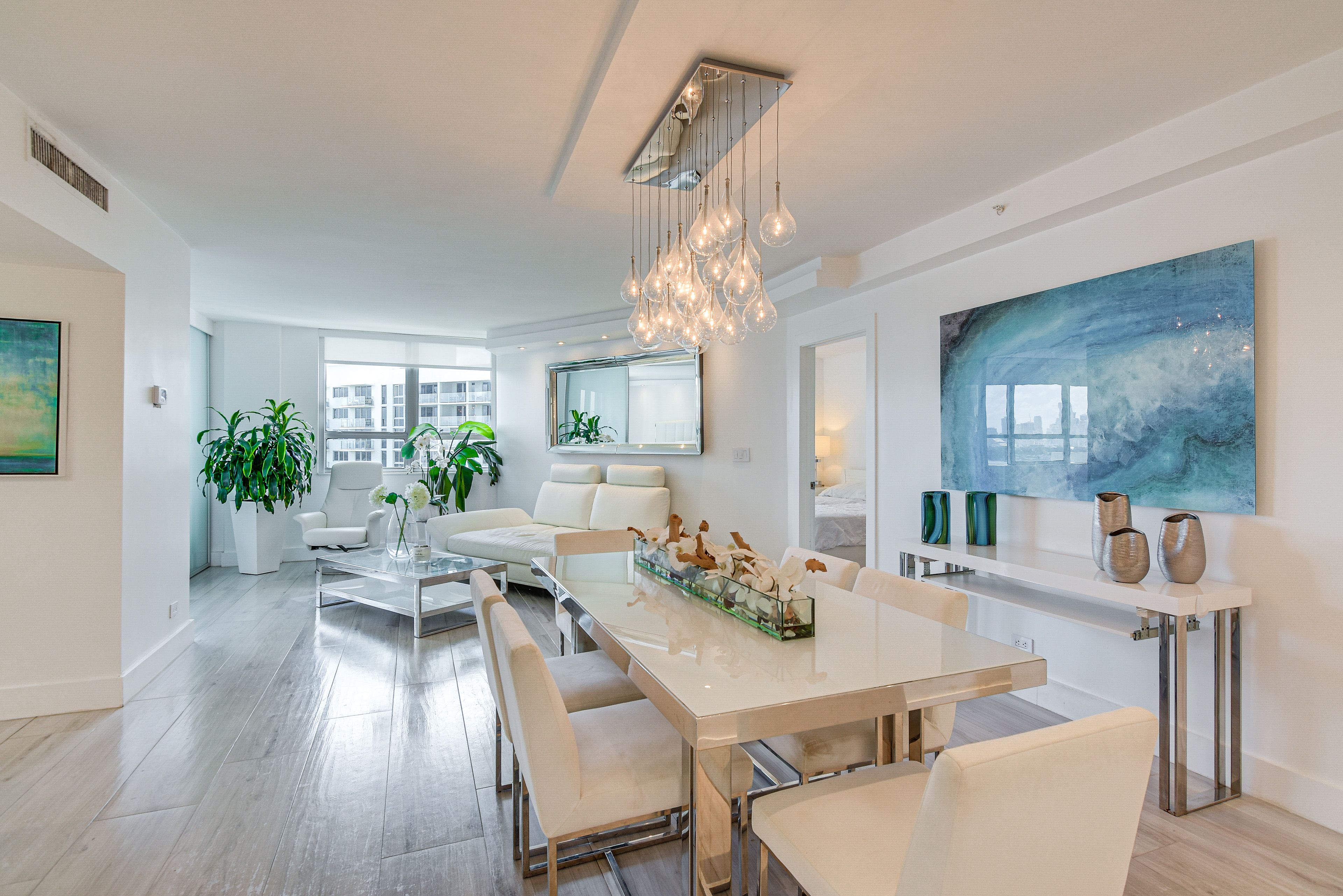 Dining Area | Dishware/Flatware