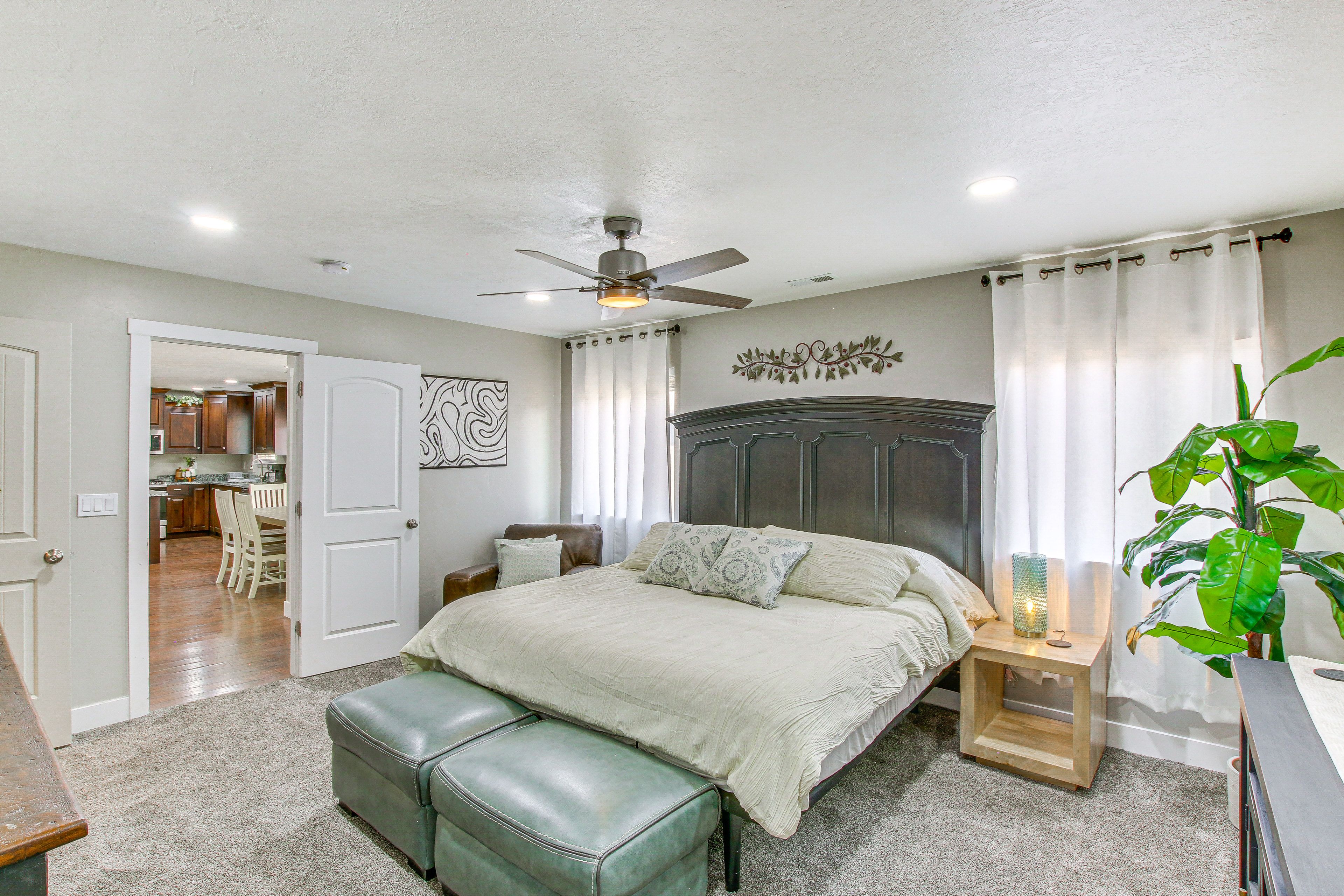 Bedroom 1 | 1st Floor | King Bed | Smart TV | Walk-In Closet | En-Suite Bathroom