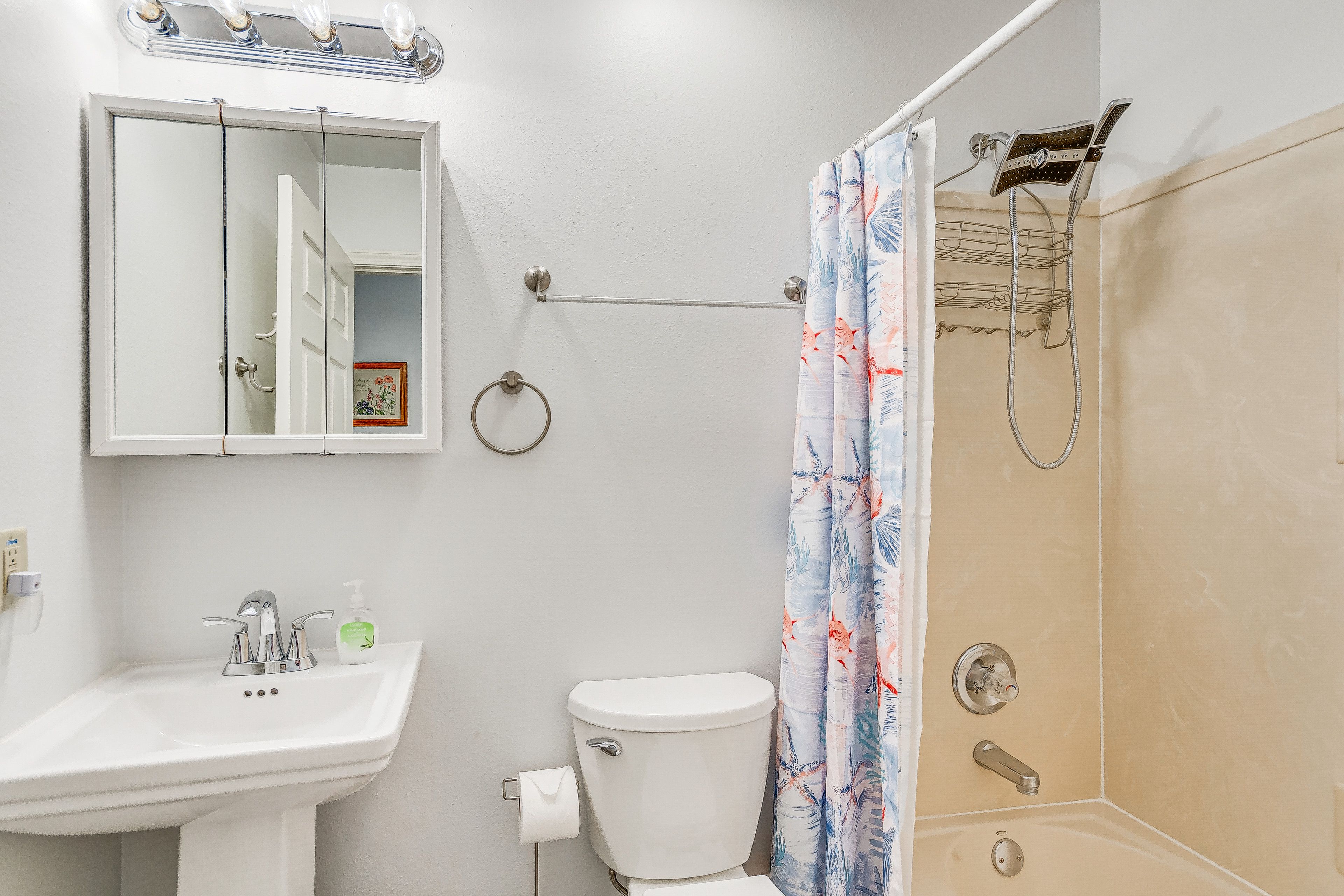Bathroom | Towels Provided