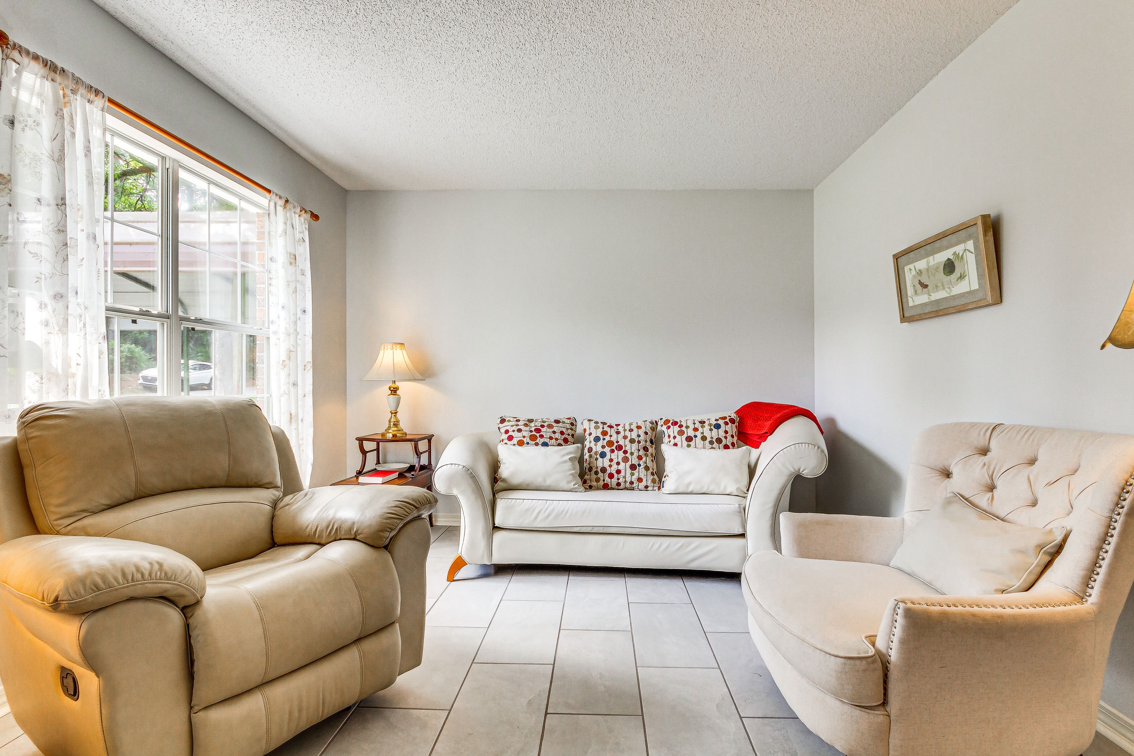 Pensacola Vacation Rental | 3BR | 2BA | 1 Step Required | 1,200 Sq Ft