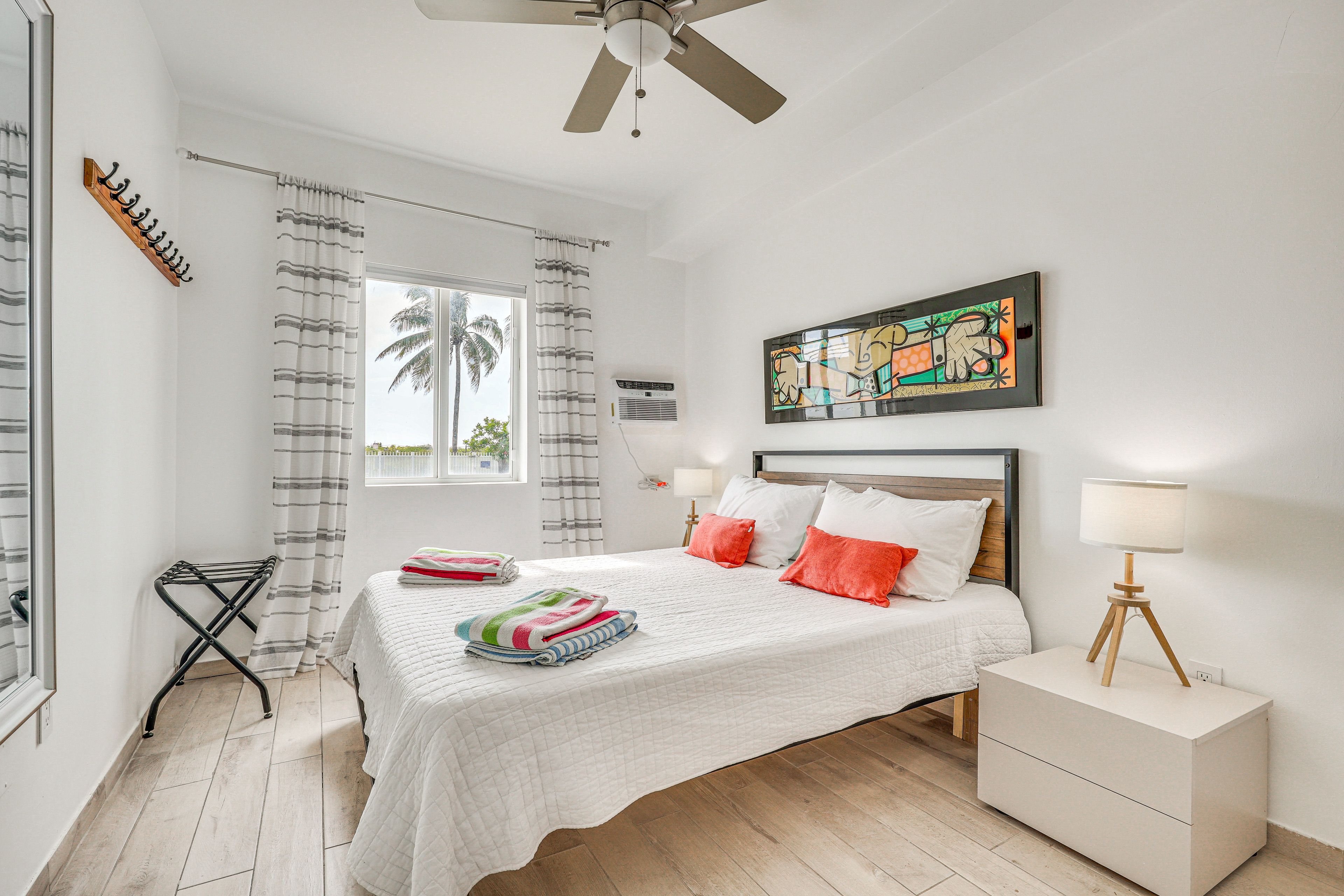 Bedroom 1 | Queen Bed | Linens Provided