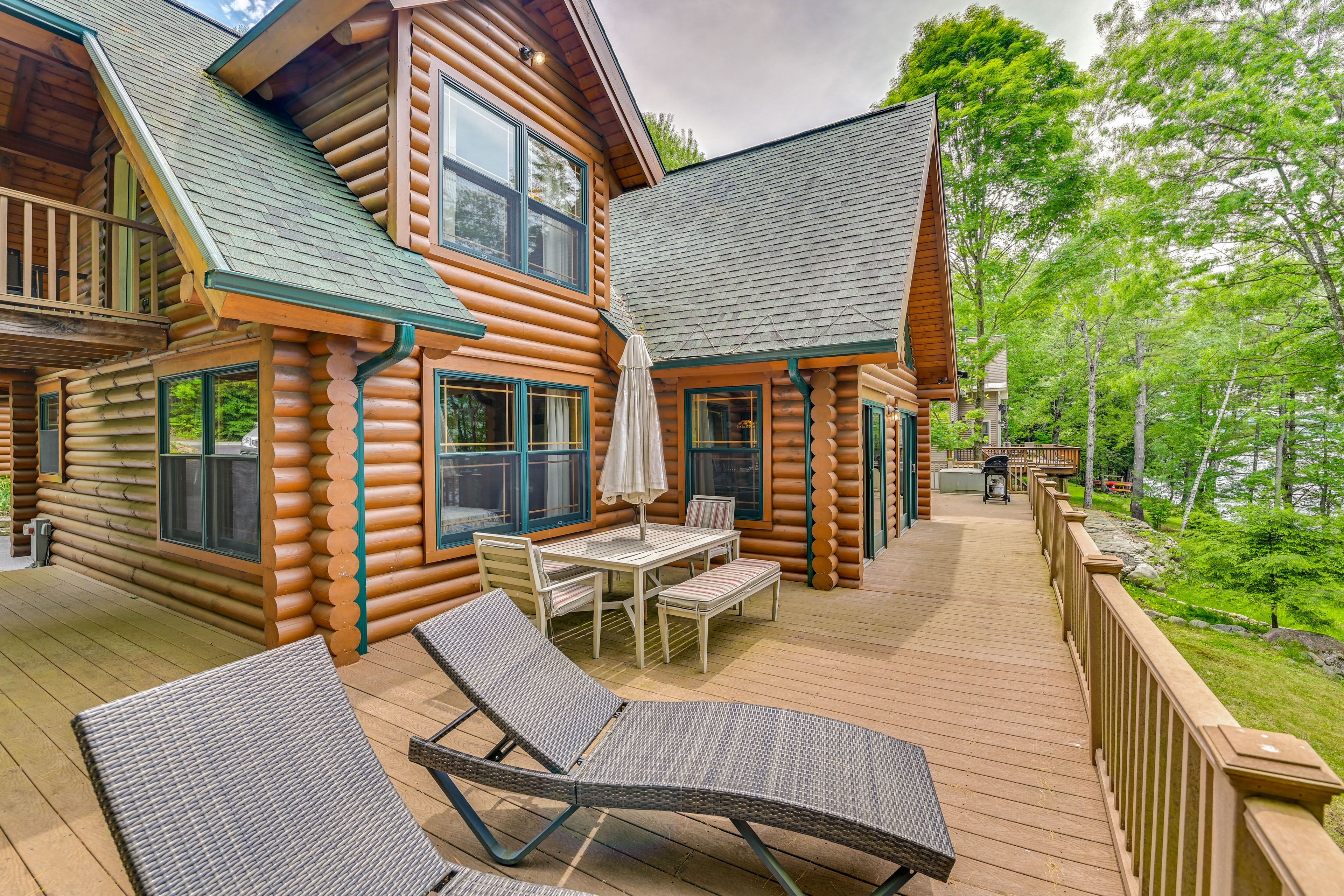 Wraparound Deck | Dining Area | Seating | Gas Grill