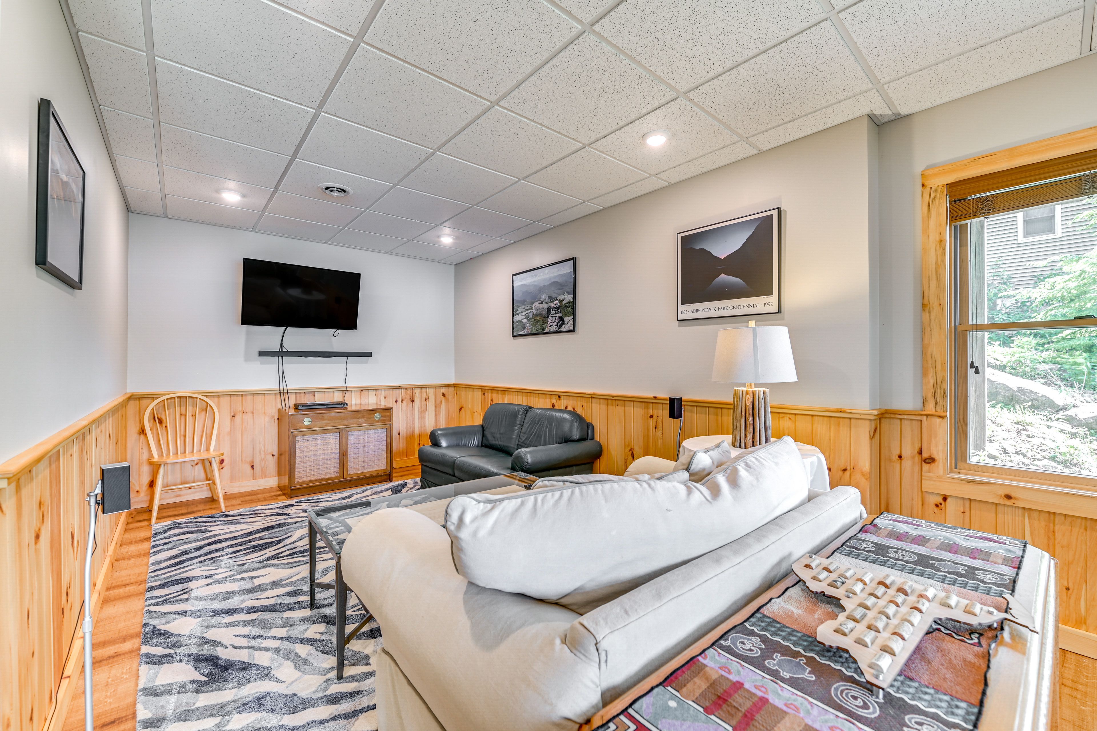 Downstairs Living Room | Lower Level | Smart TV | Board Games | Books
