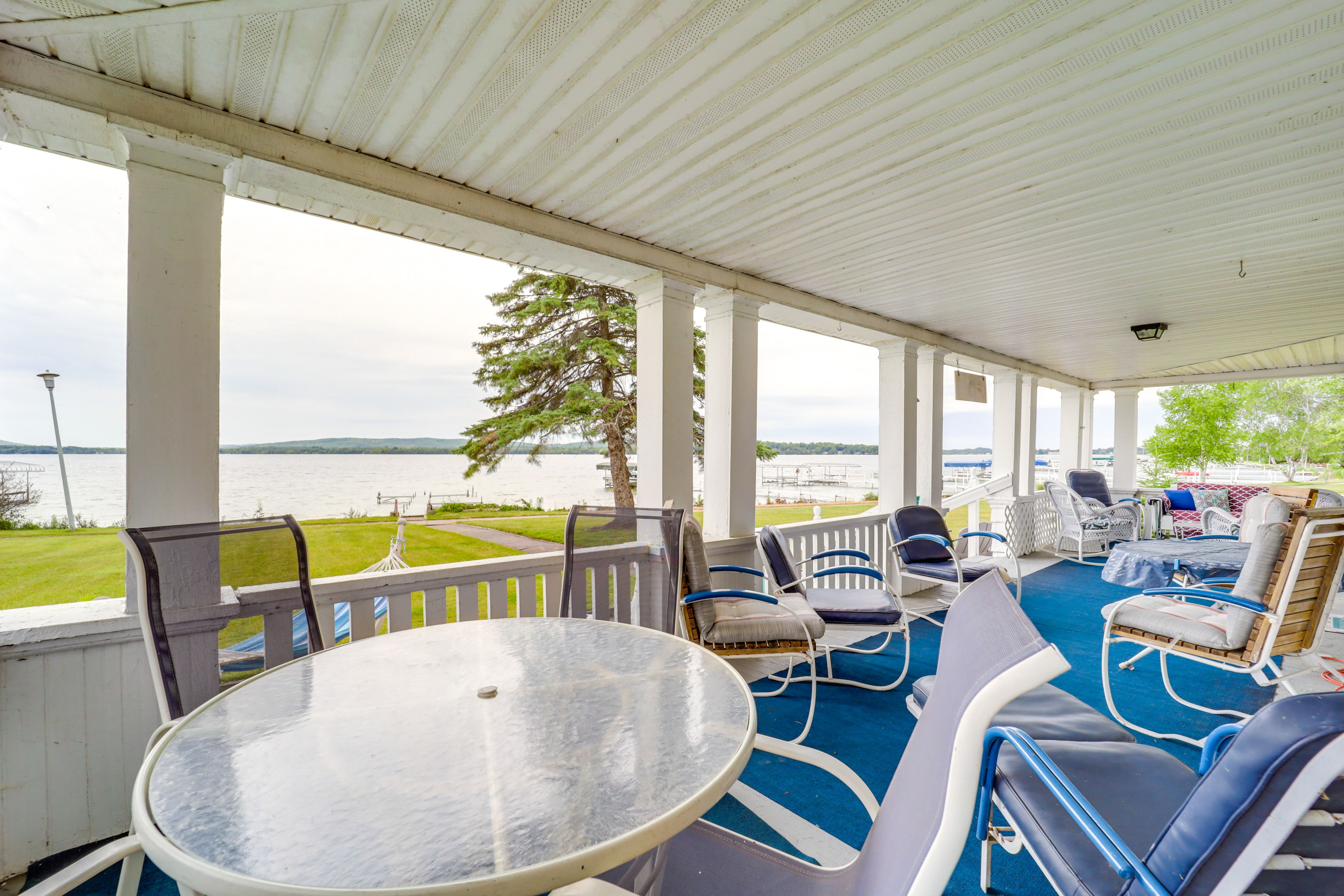 Deck | Outdoor Seating | Gas Grill