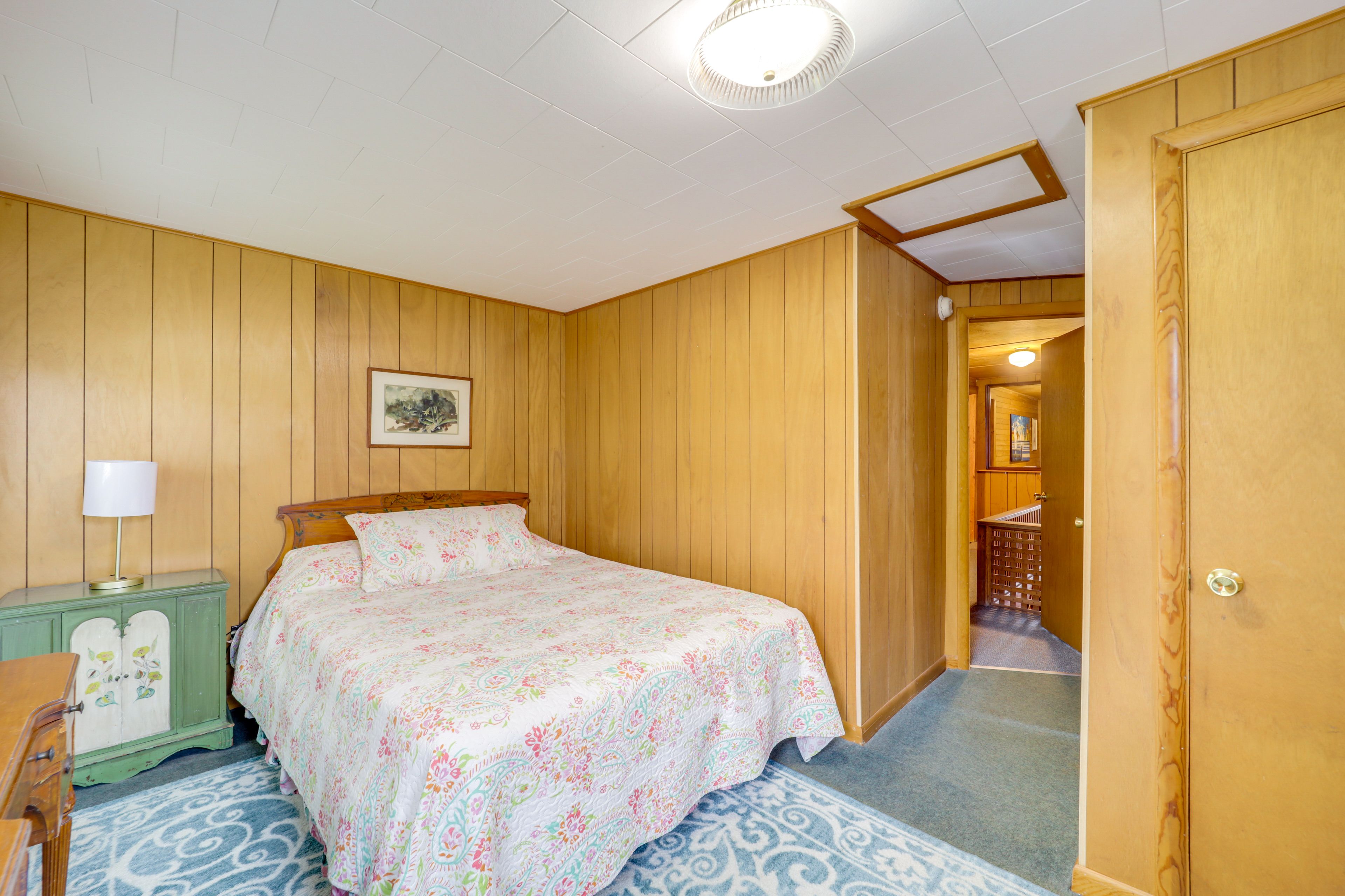 Bedroom 4 | Queen Bed | 2nd Floor