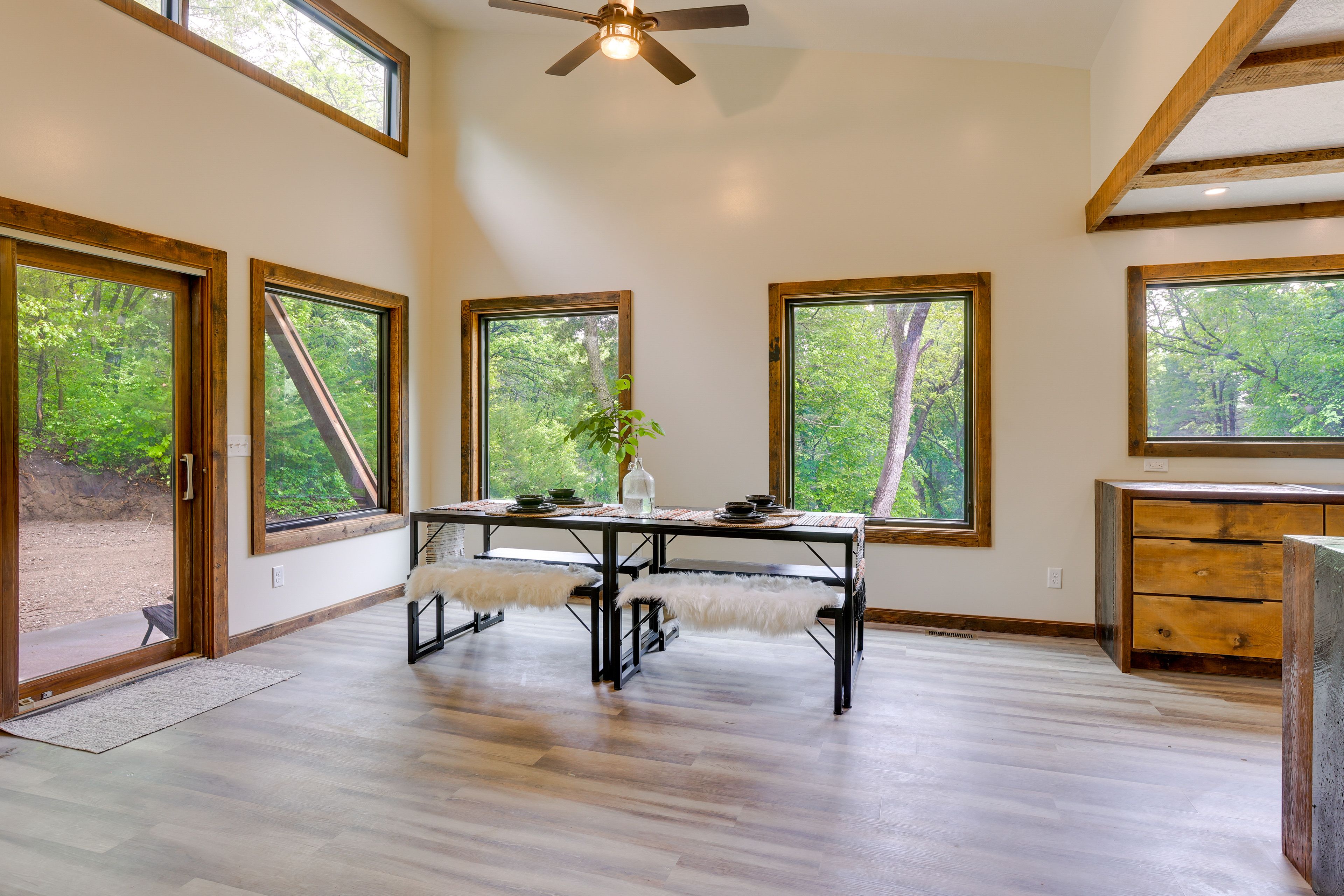 Dining Area | Dishware/Flatware | Upper Floor
