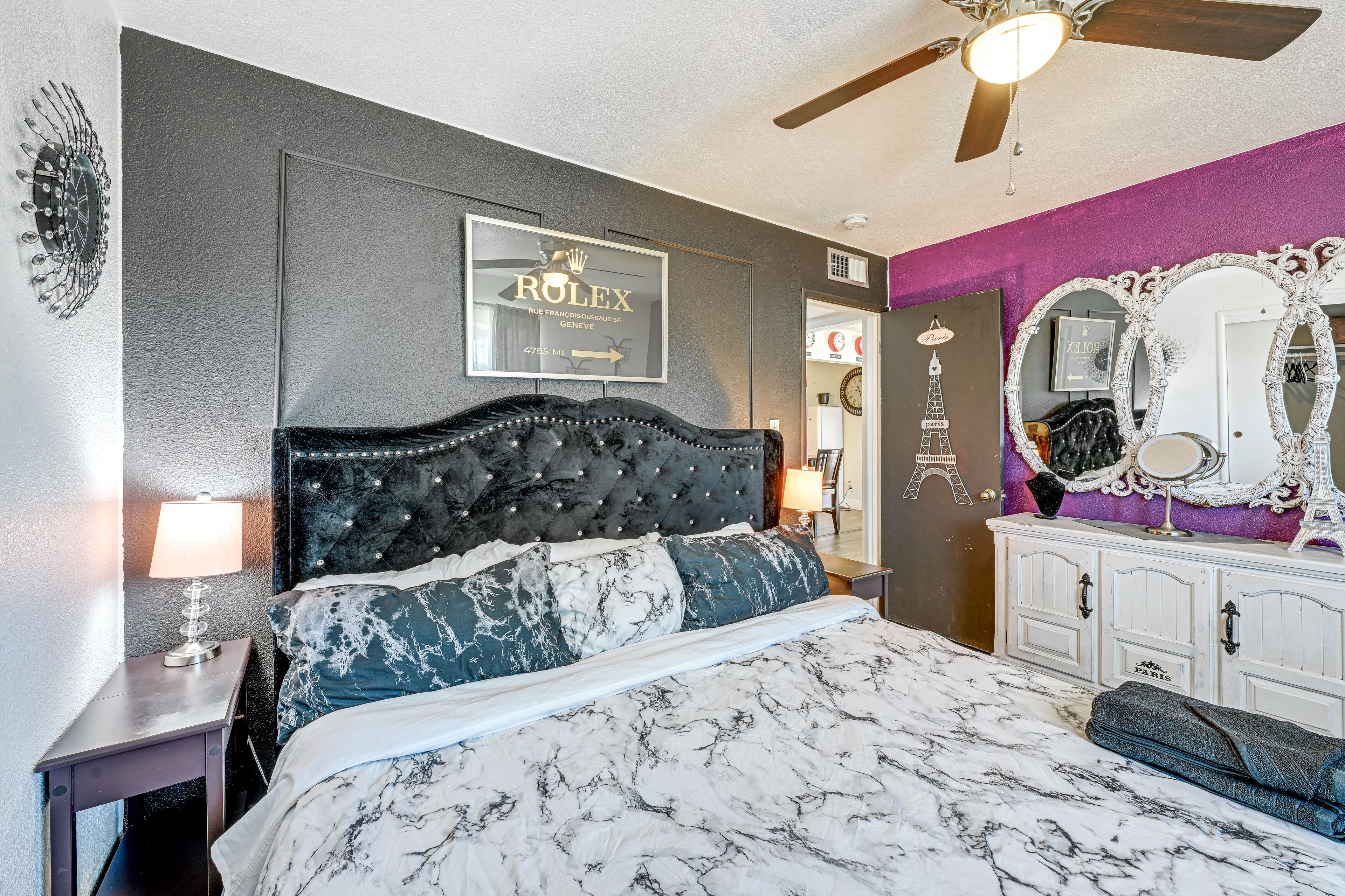 Bedroom 1 | King Bed | Linens Provided