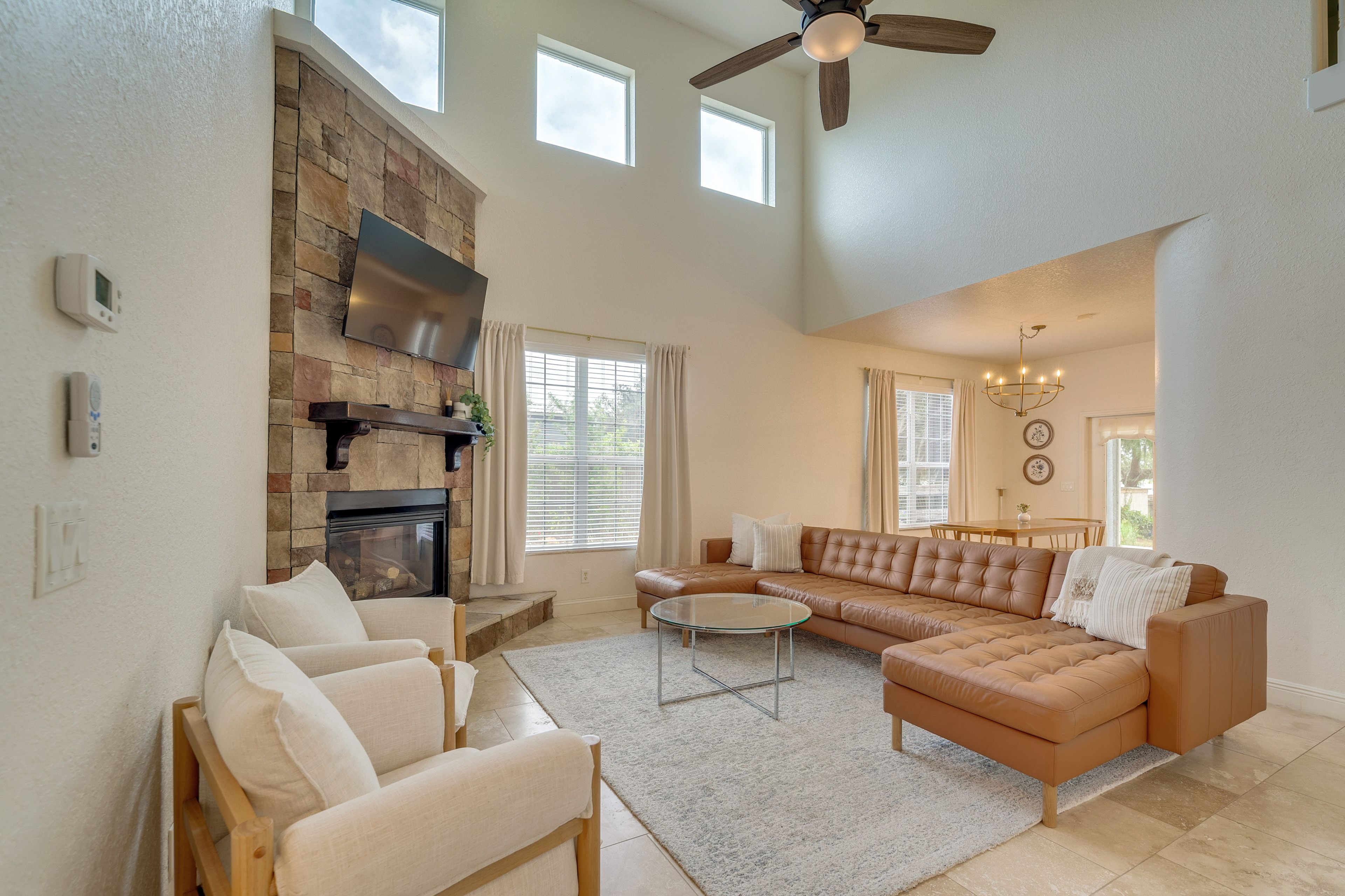 Living Room | 1st Floor | Central Heating & A/C | Free WiFi