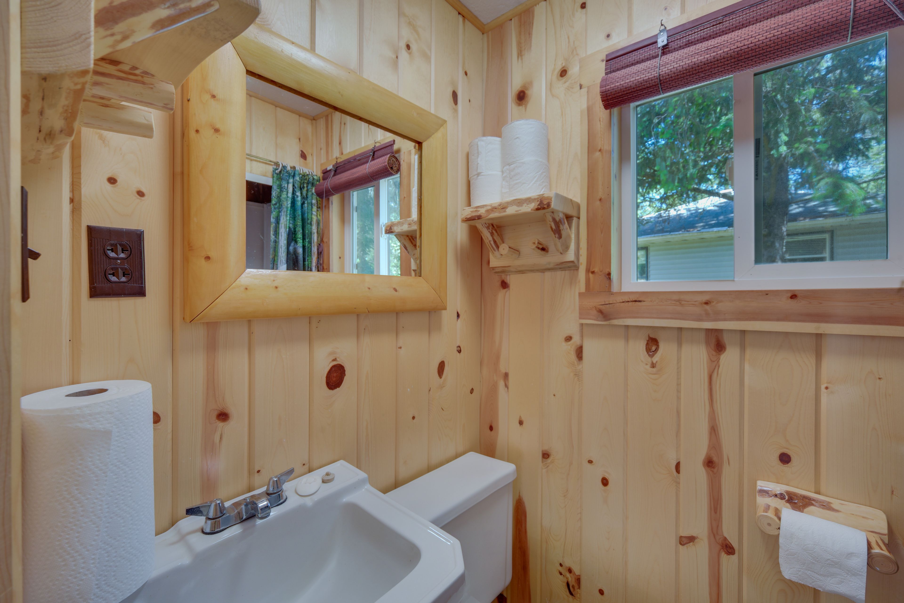 Full Bathroom